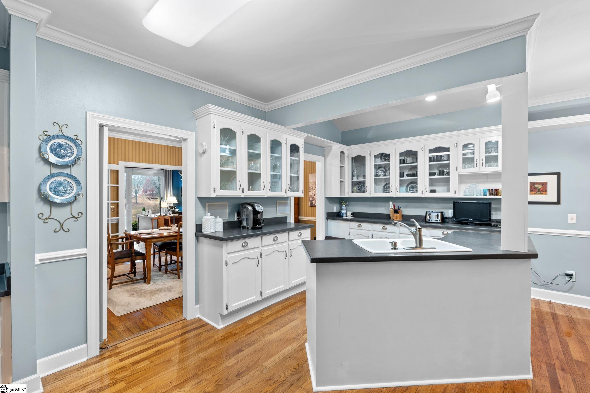 310 Greenview Circle, Greenville, SC, 29609