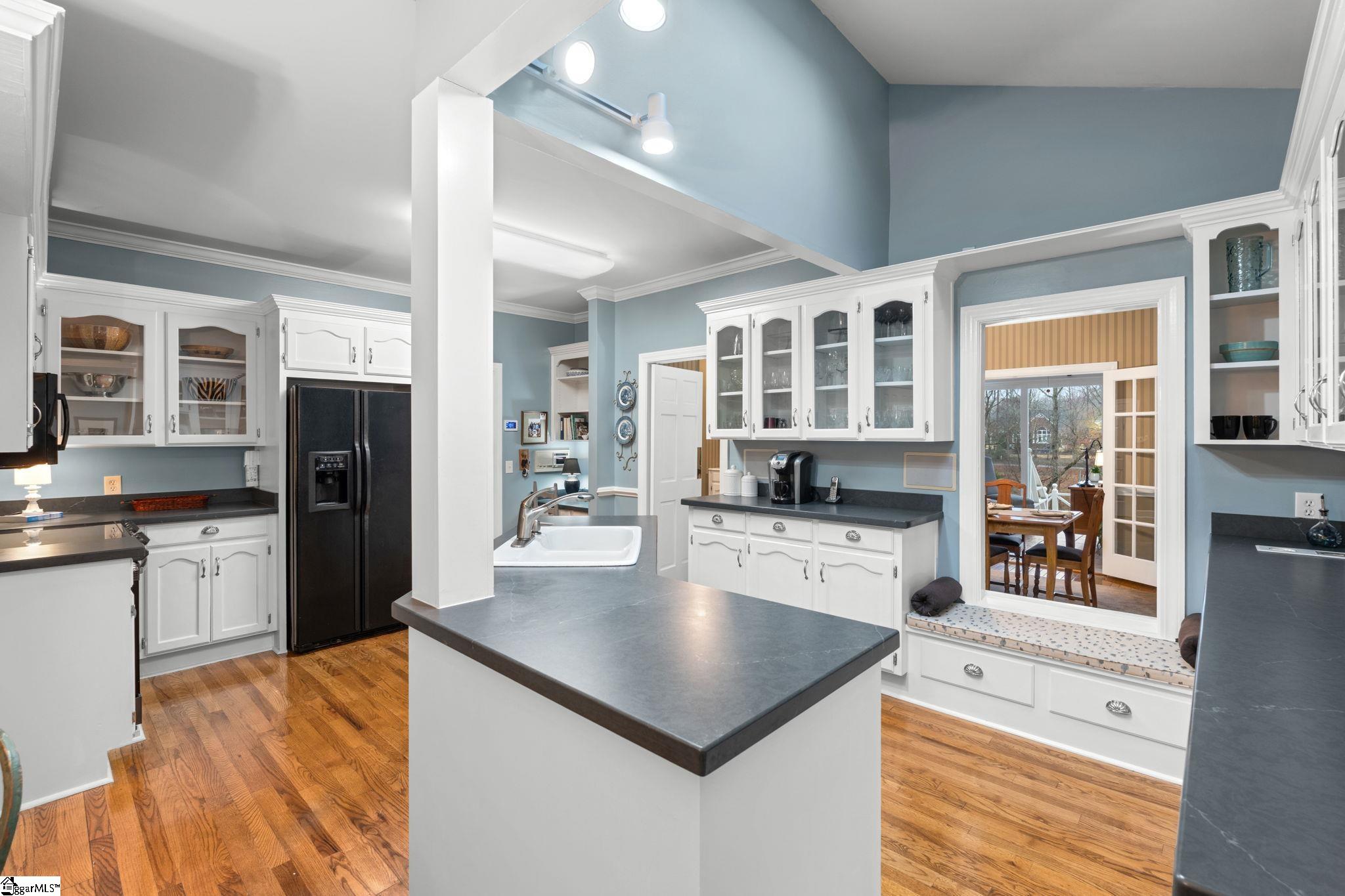 310 Greenview Circle, Greenville, SC, 29609