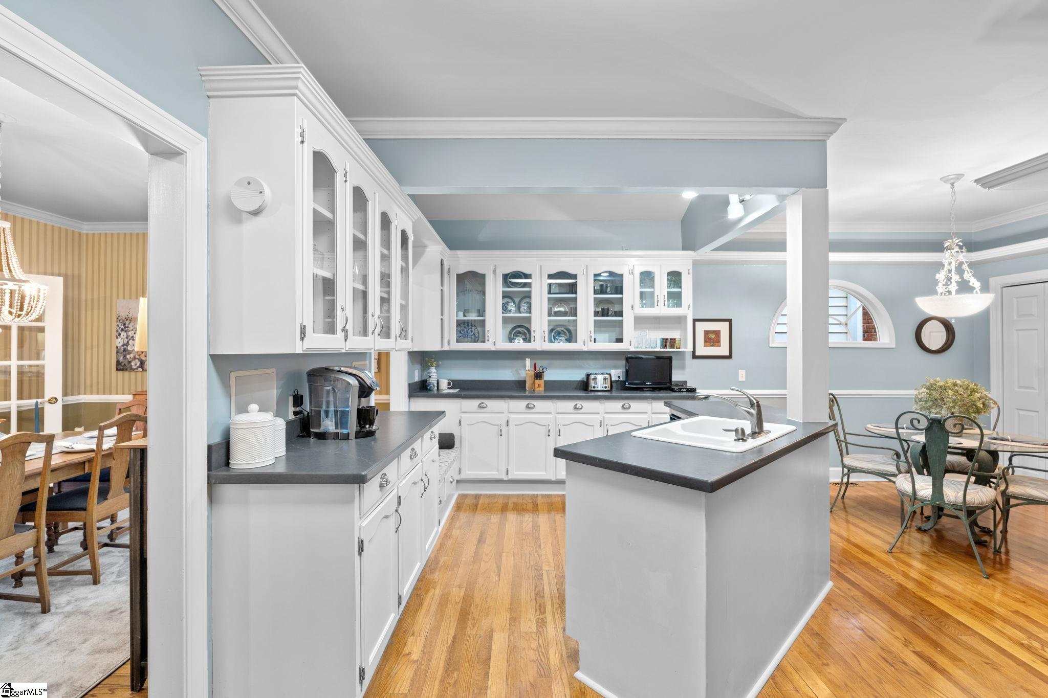 310 Greenview Circle, Greenville, SC, 29609