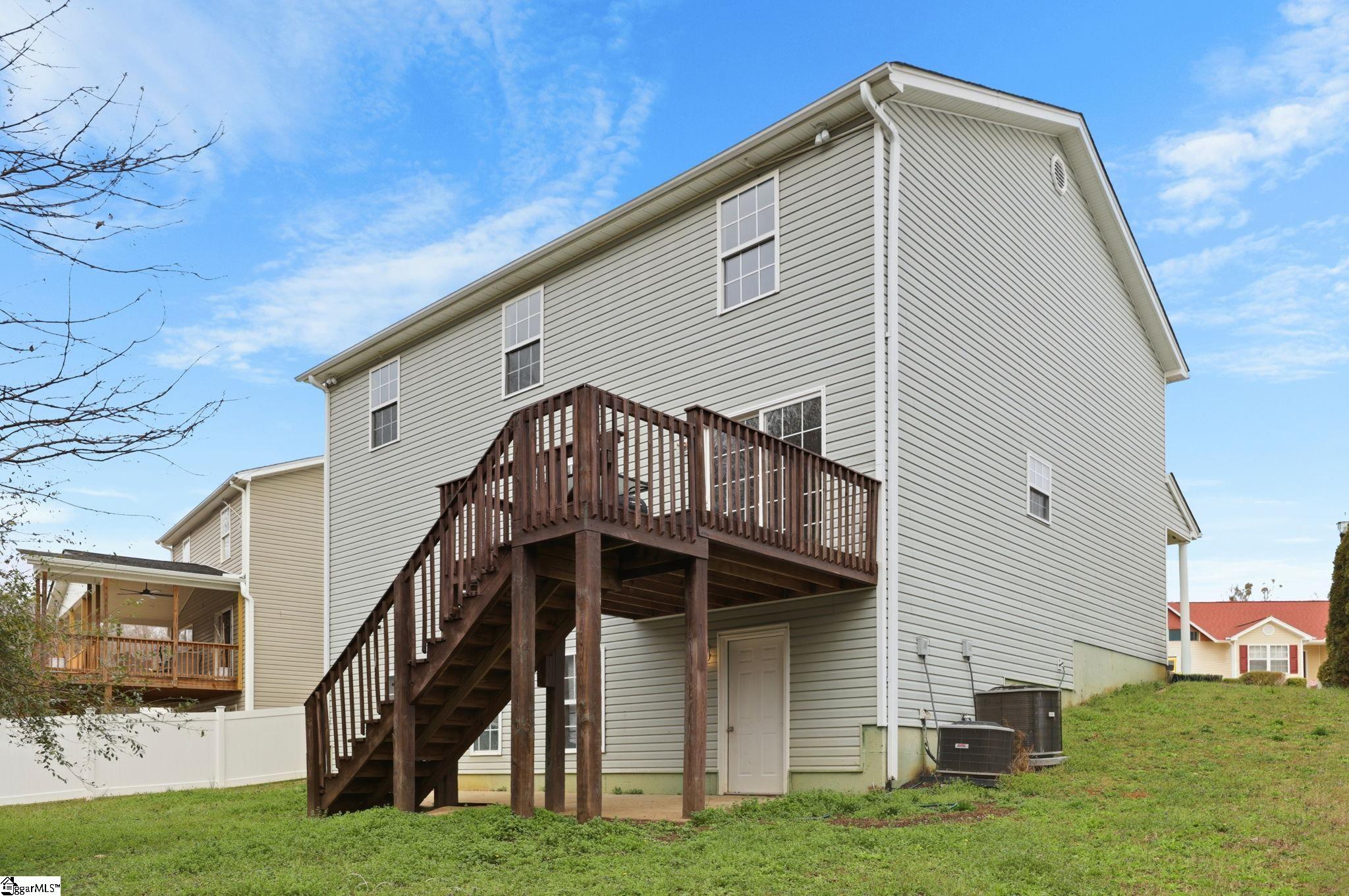 213 Kingscreek Drive photo 3