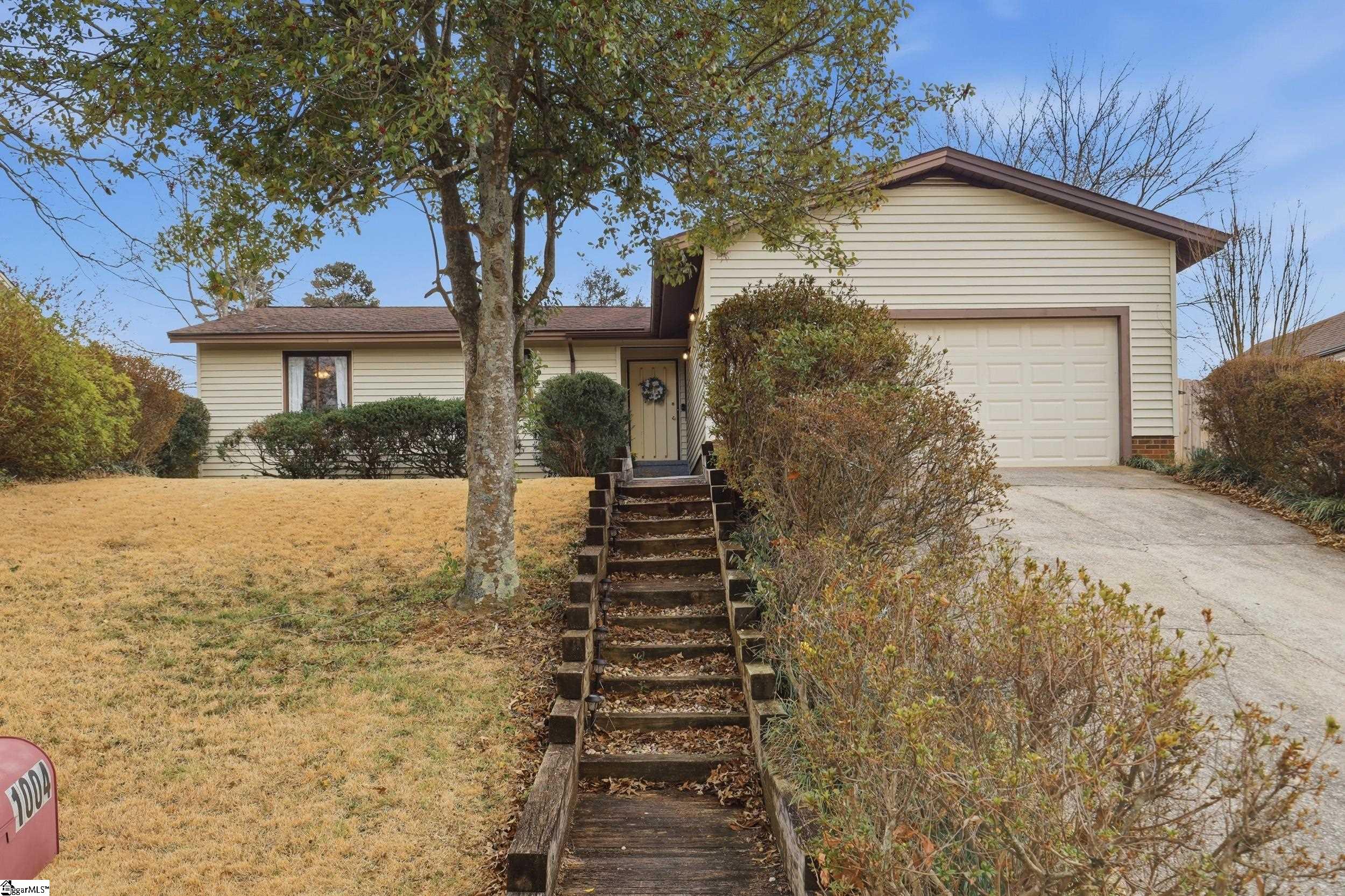 1004 Pine Oak Way, Taylors, SC, 29687