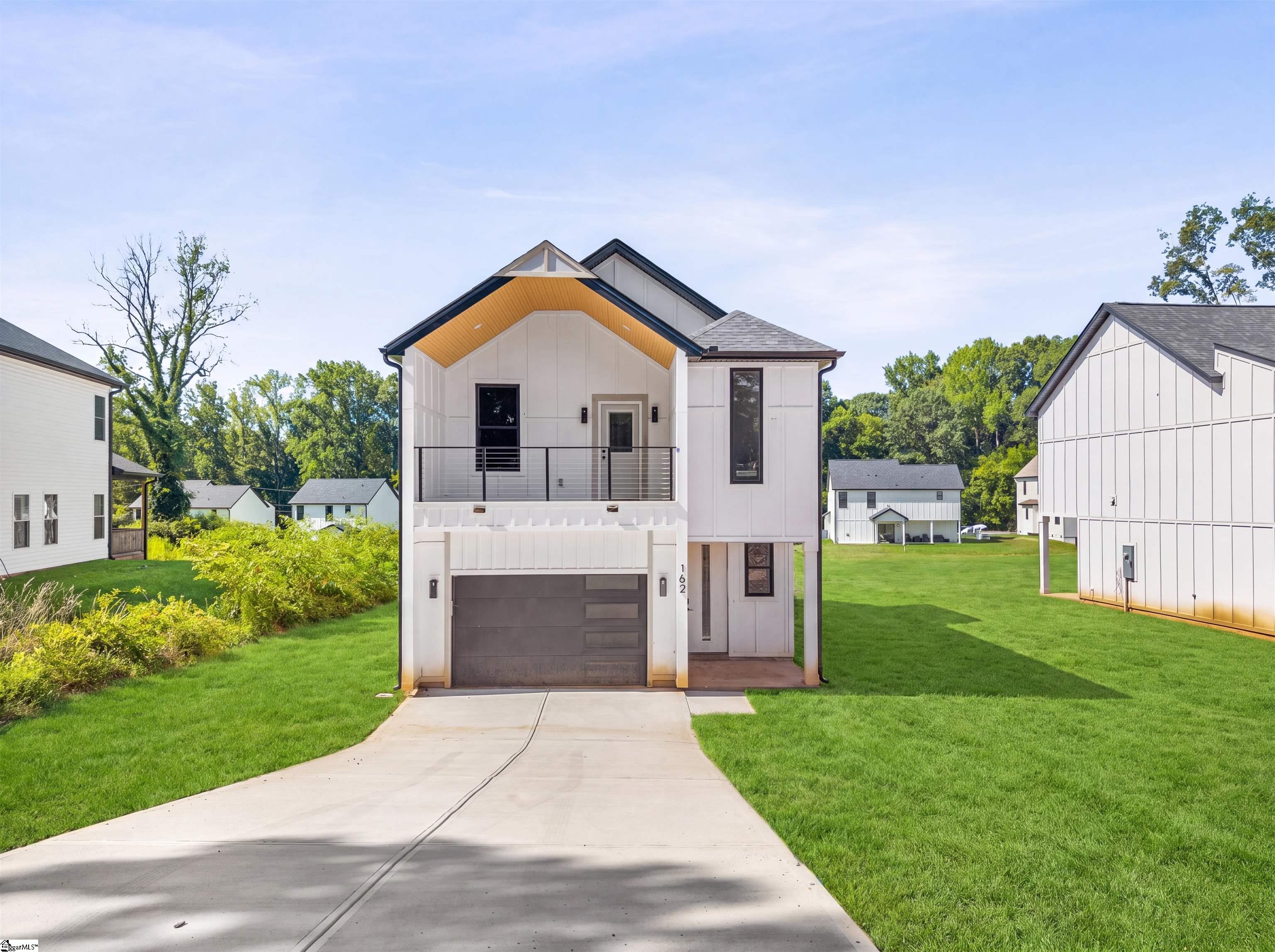 162 Buncombe Street Woodruff, SC 29388