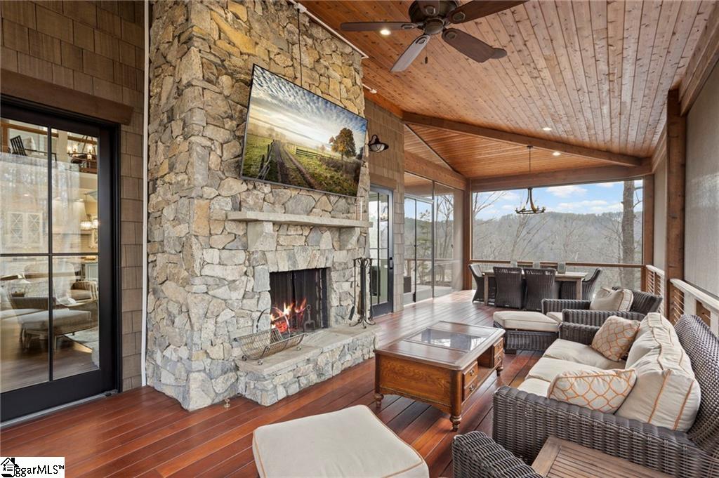 225 Saranac Drive Sunset, SC 29685