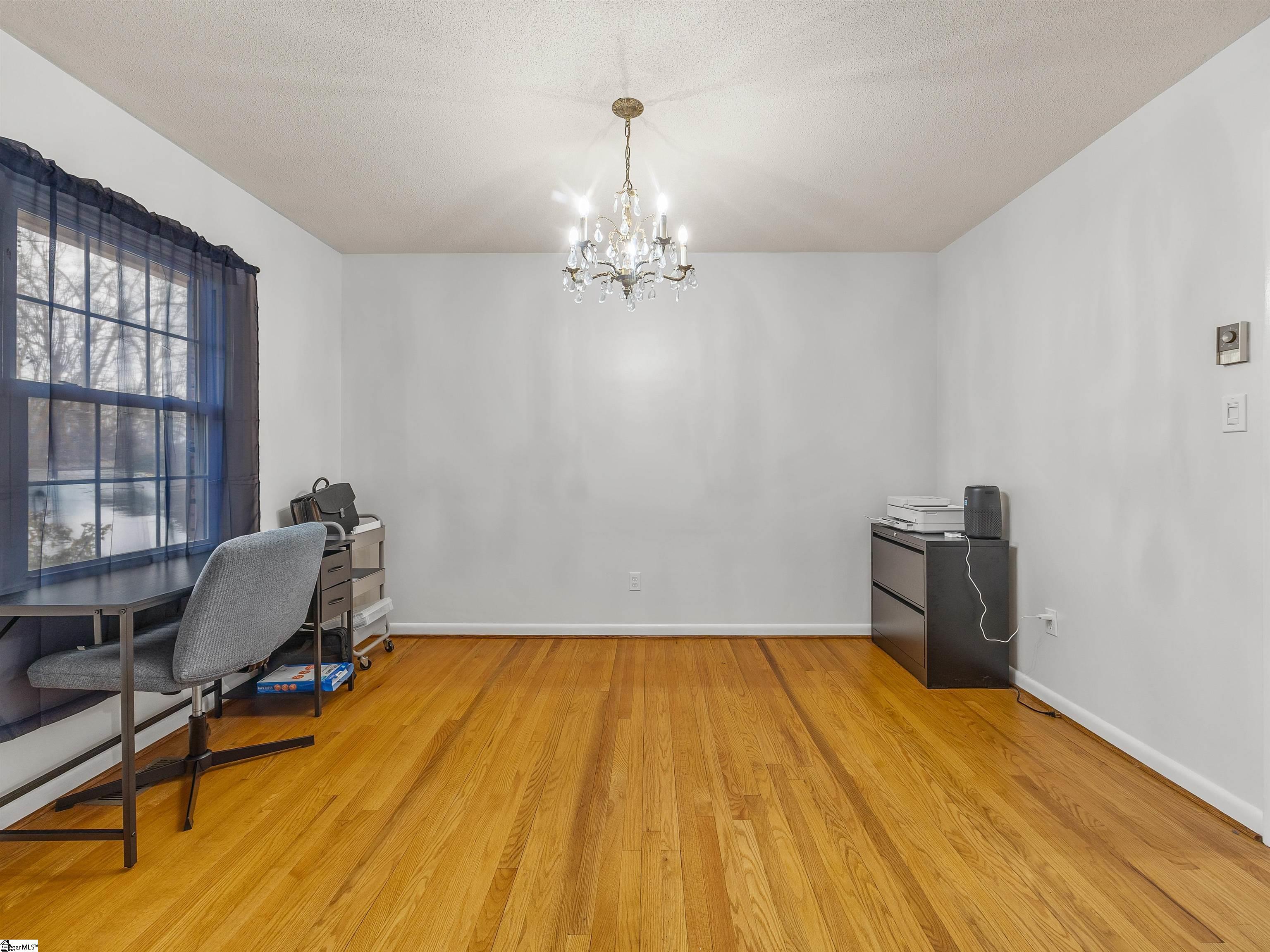 110 Ridgeway Road, Spartanburg, SC, 29301