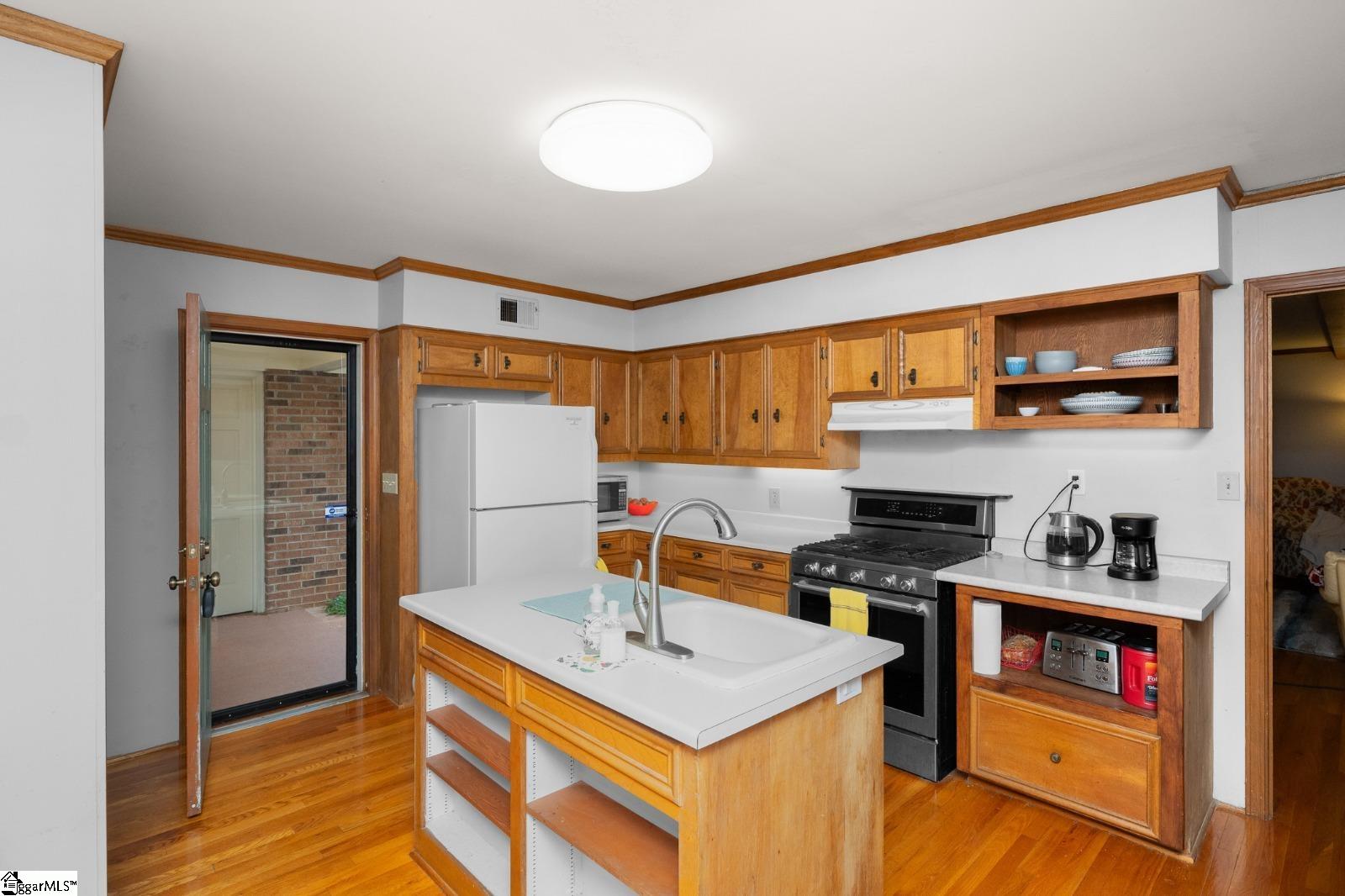 223 Covington Road, Greenville, SC, 29617-2007