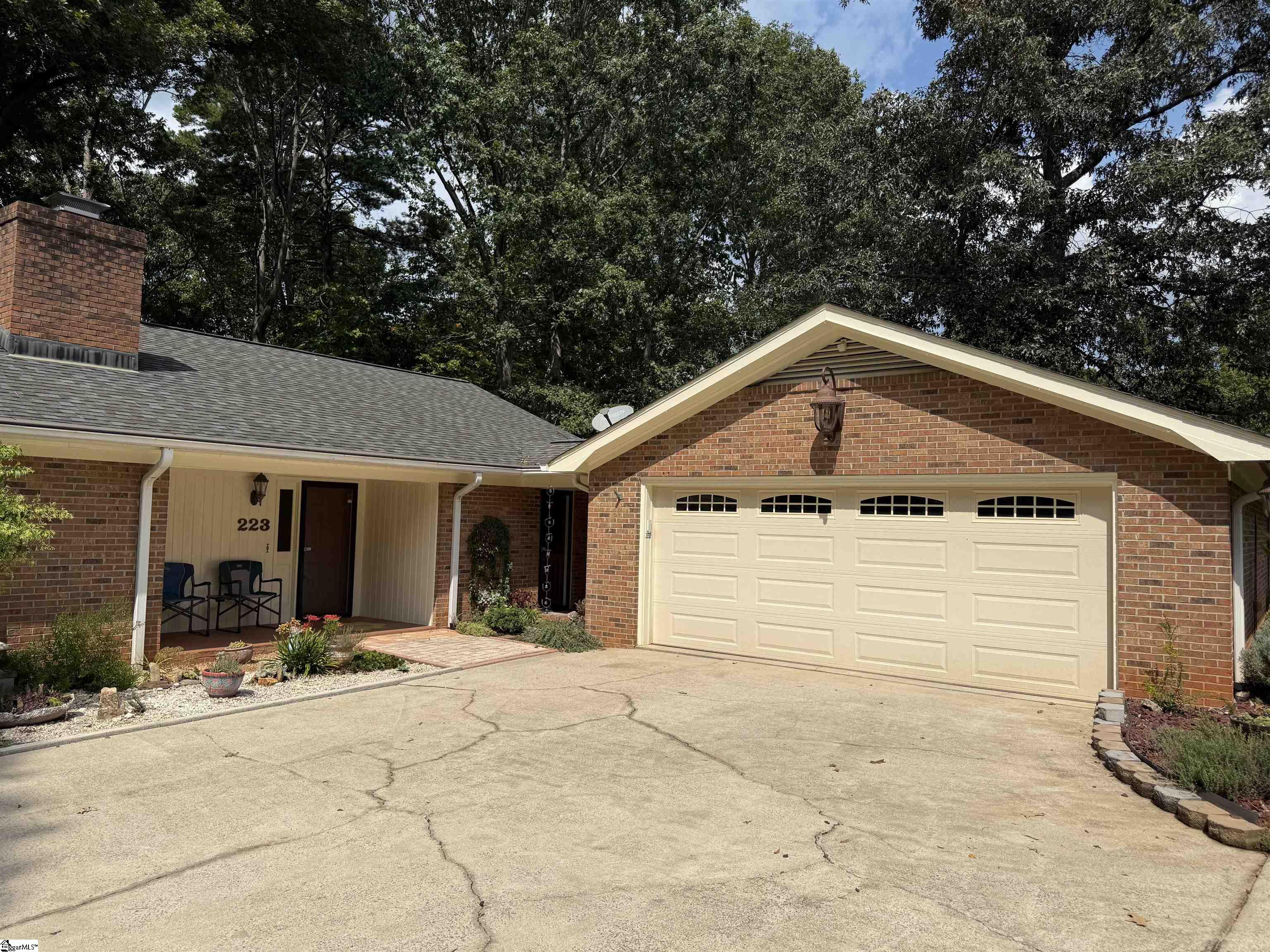 223 Covington Road, Greenville, SC, 29617-2007