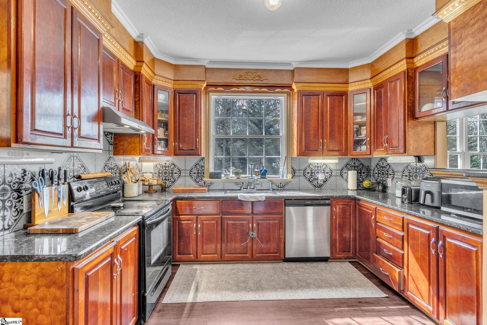 318 Saranac Drive photo 7