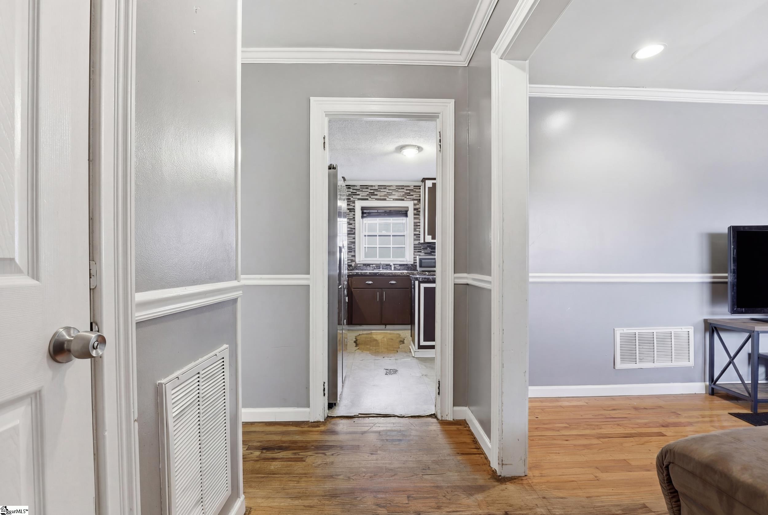 632 Old Augusta Road Greenville, SC 29605