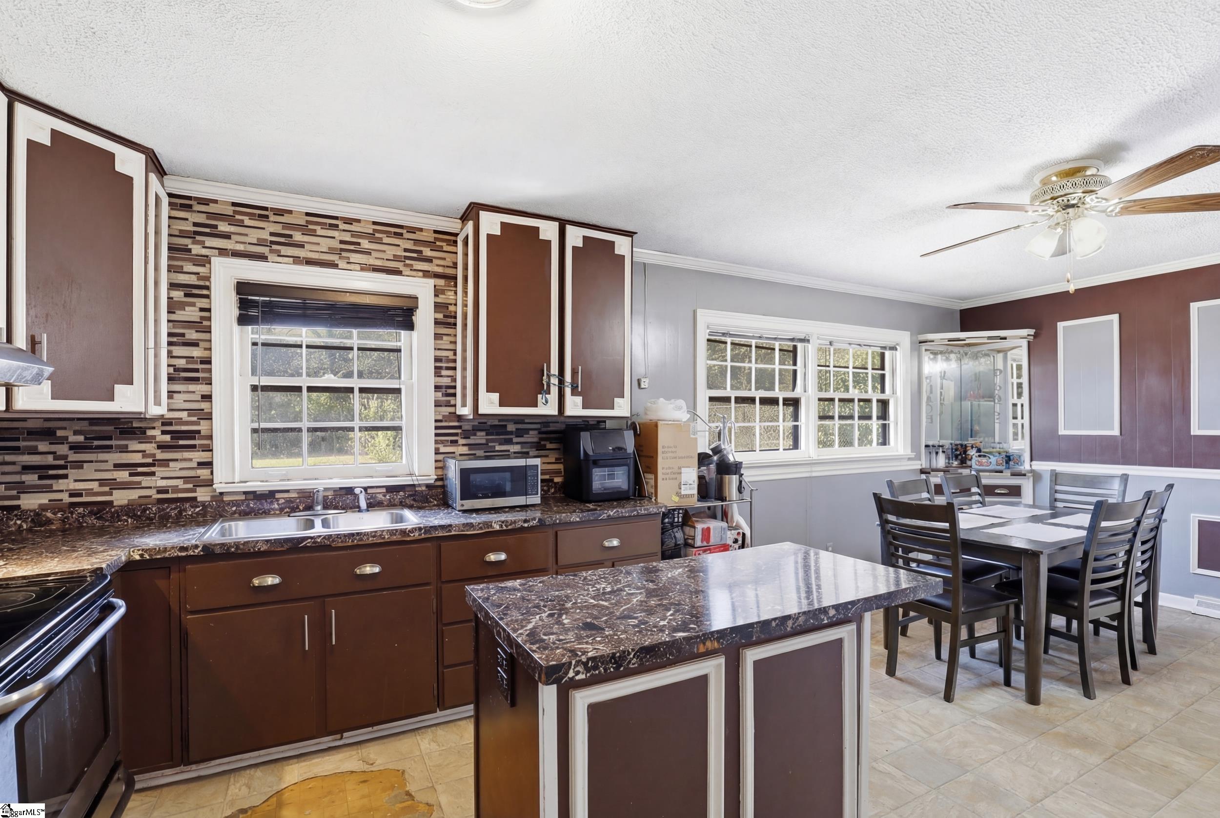 632 Old Augusta Road Greenville, SC 29605