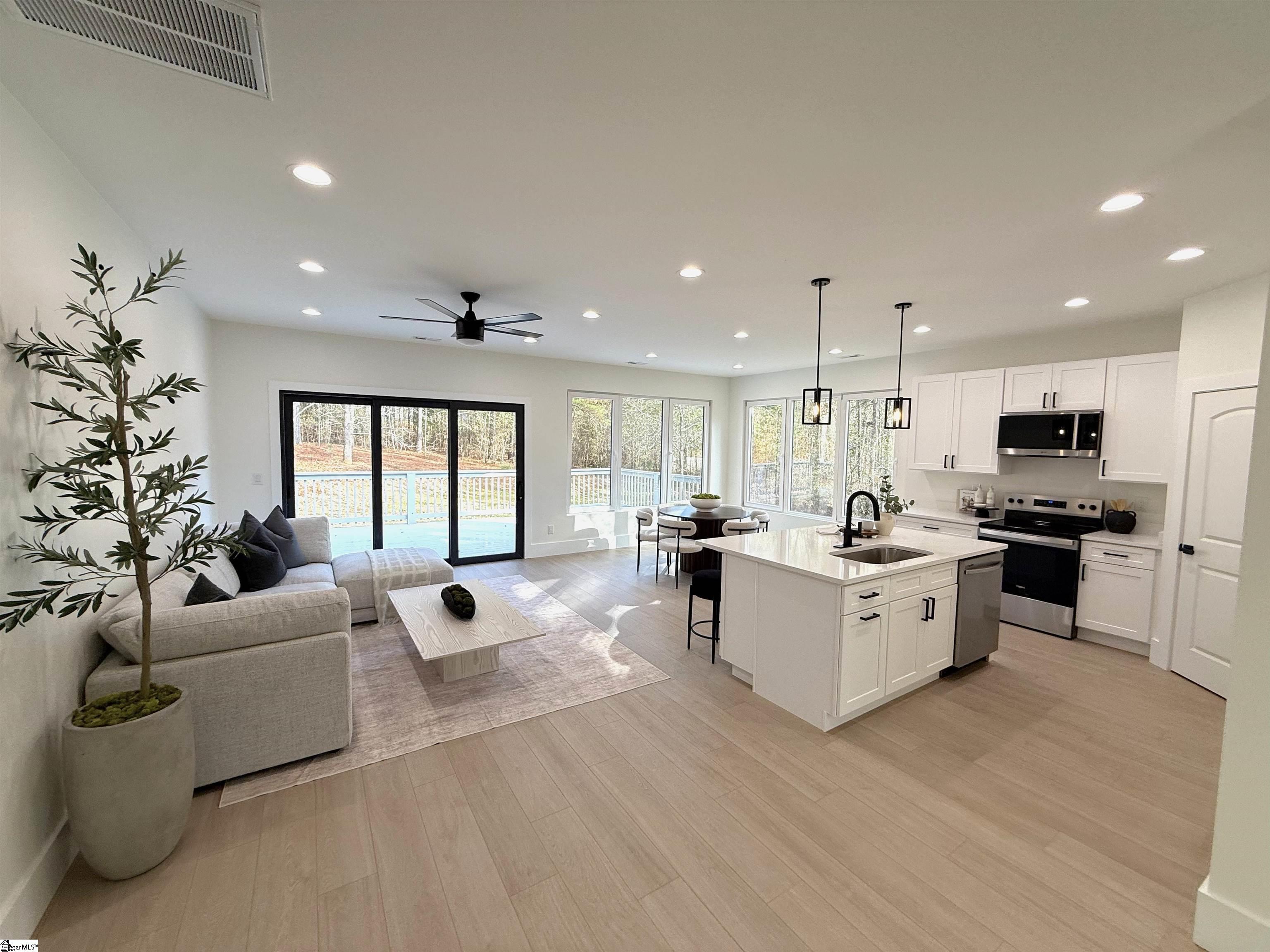 1026 Blumefield Road photo 10