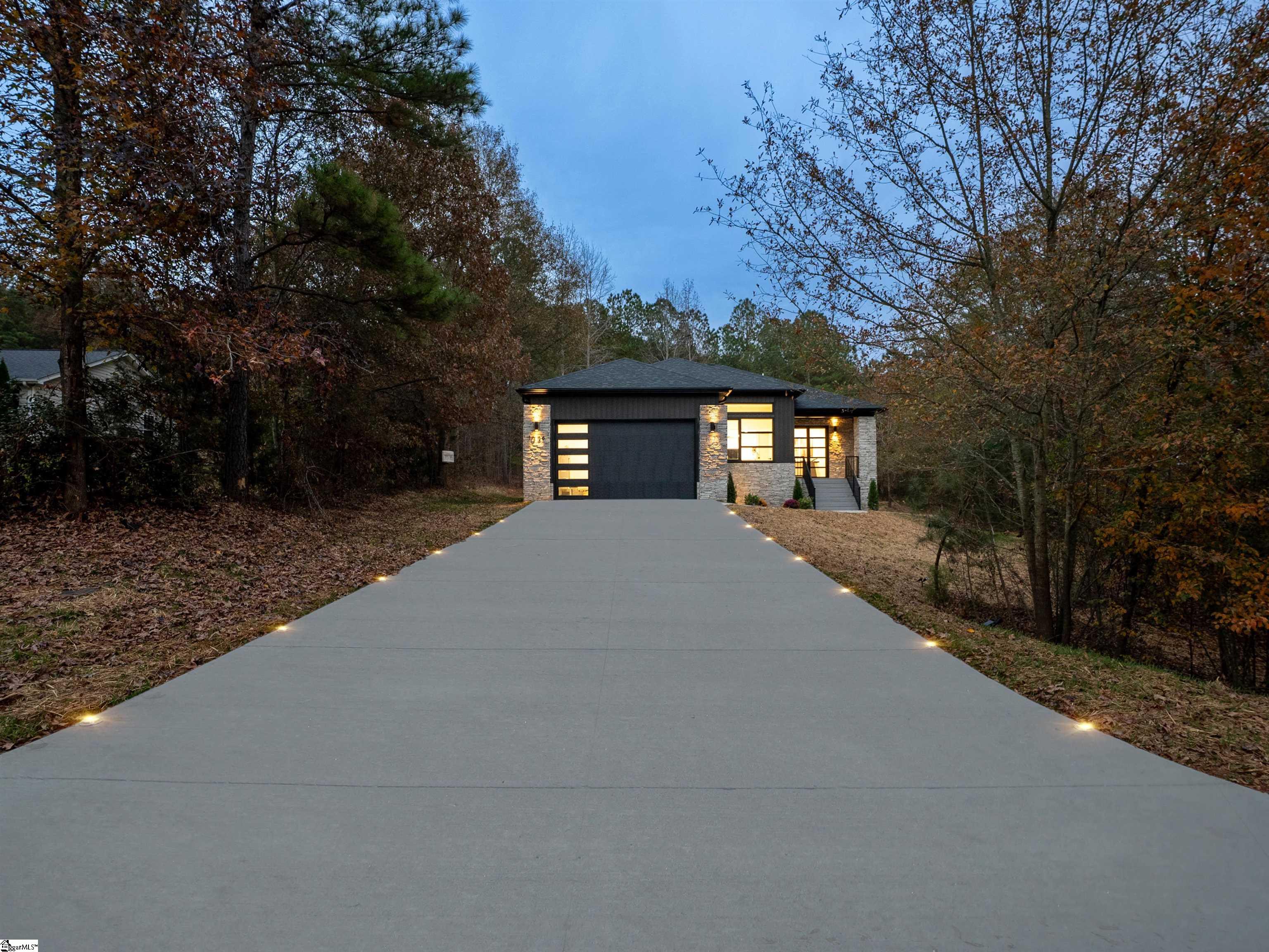 1026 Blumefield Road photo 3