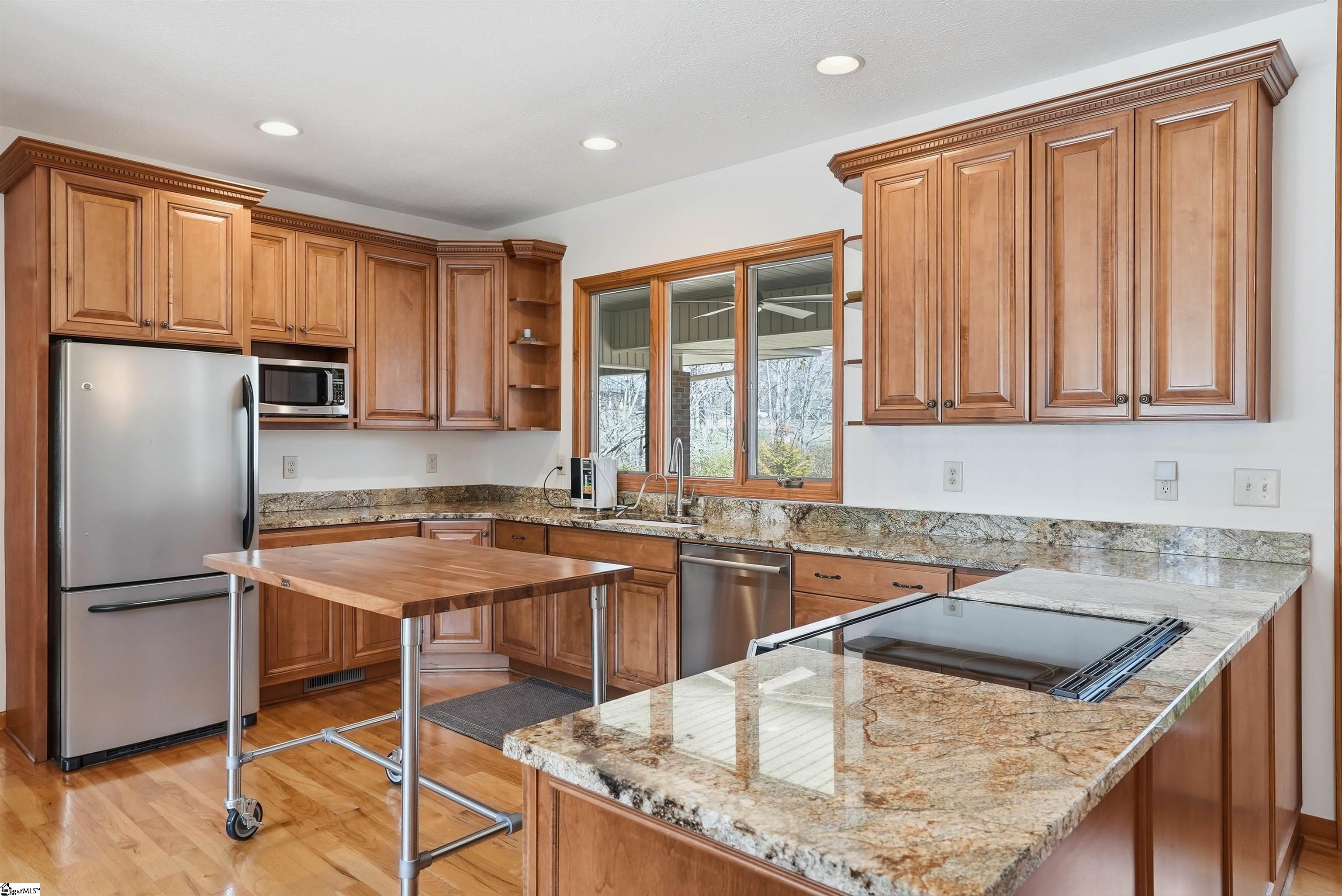 129 Tyler Lane West Union, SC 29696