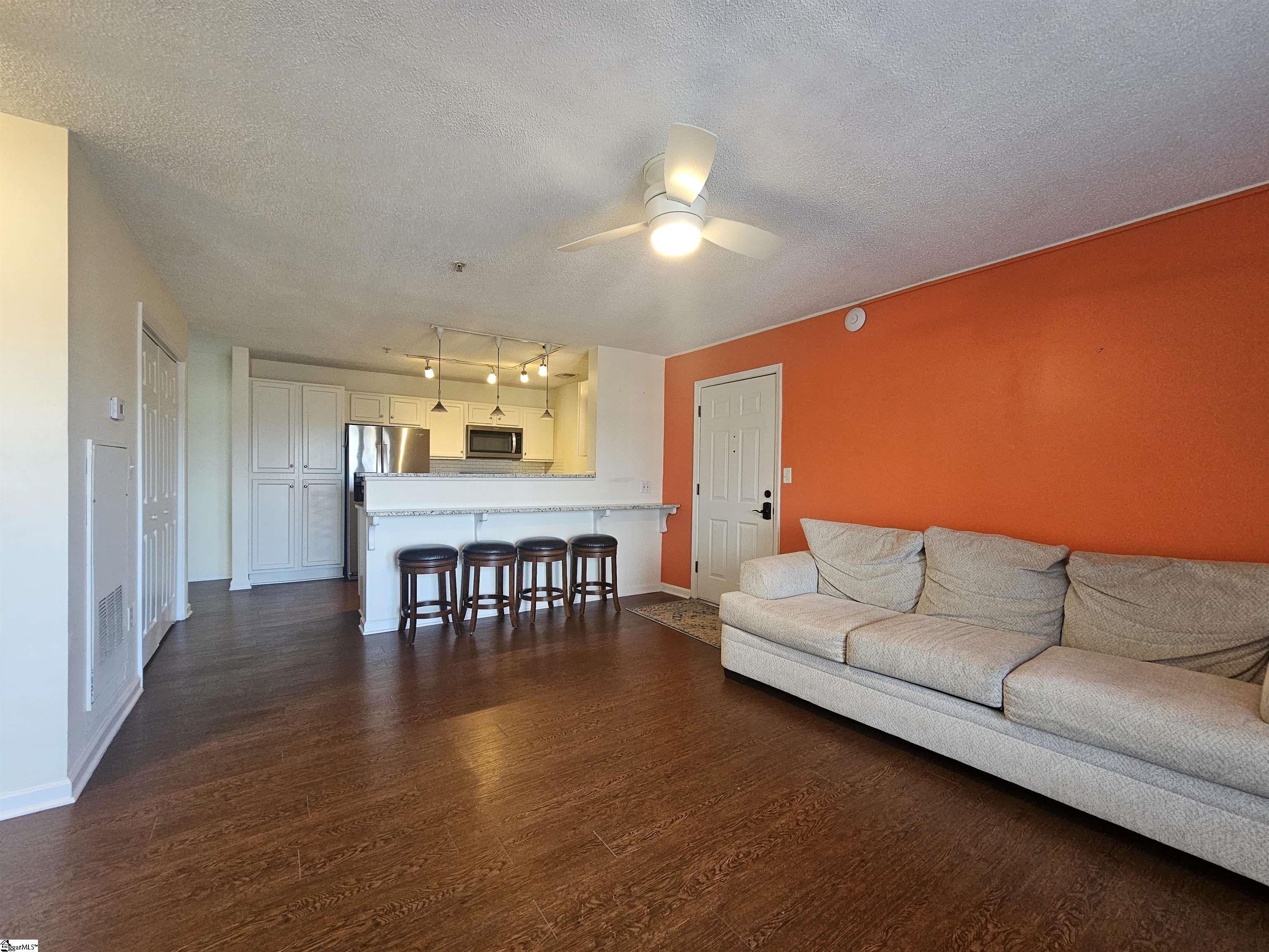 1023 Harts Cove Way photo 5