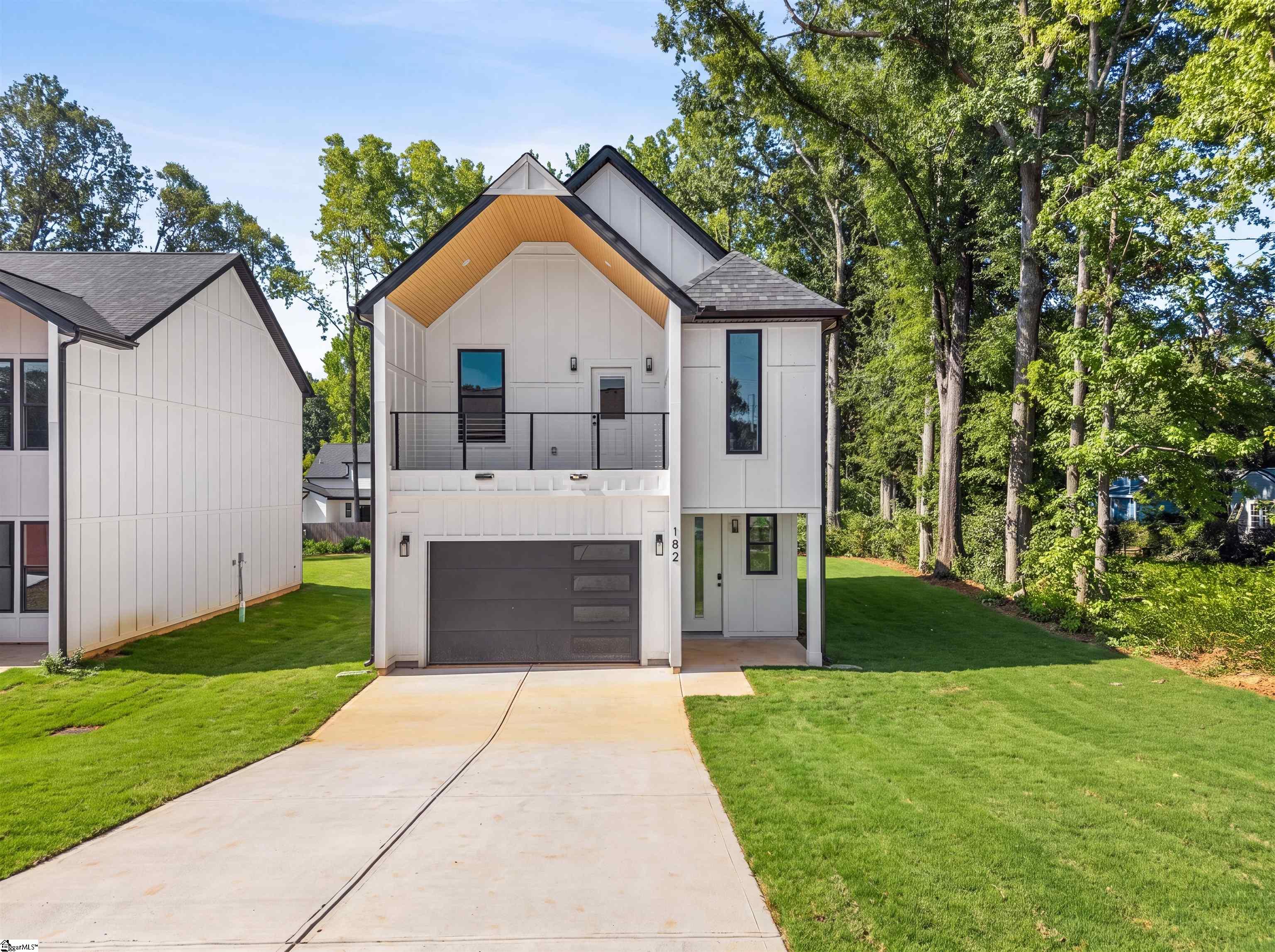 182 Buncombe Street Woodruff, SC 29388