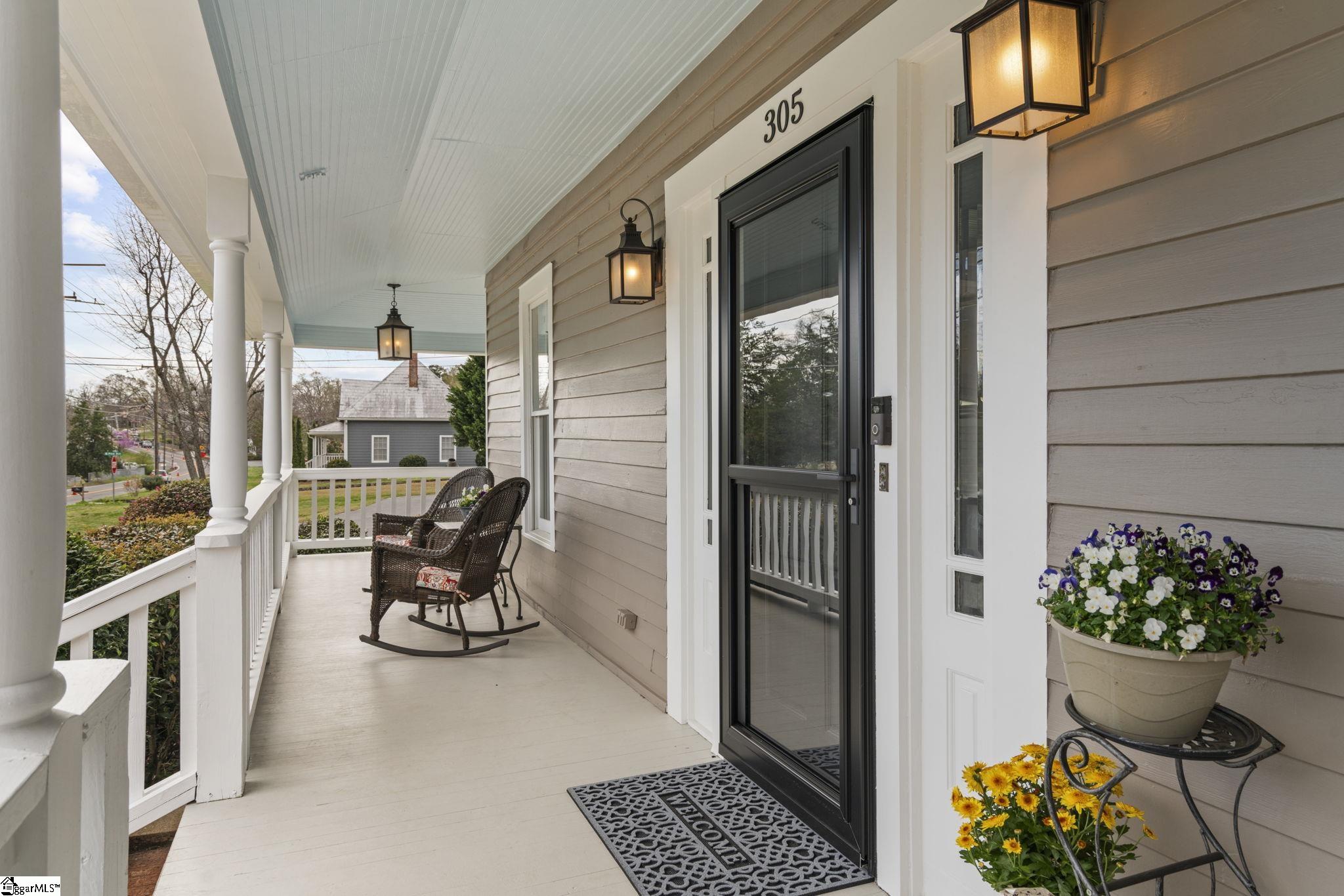 Homes for sale in Landrum, SC | 305 E Prince Rd, Landrum, SC 29356 | MLS# 1584515