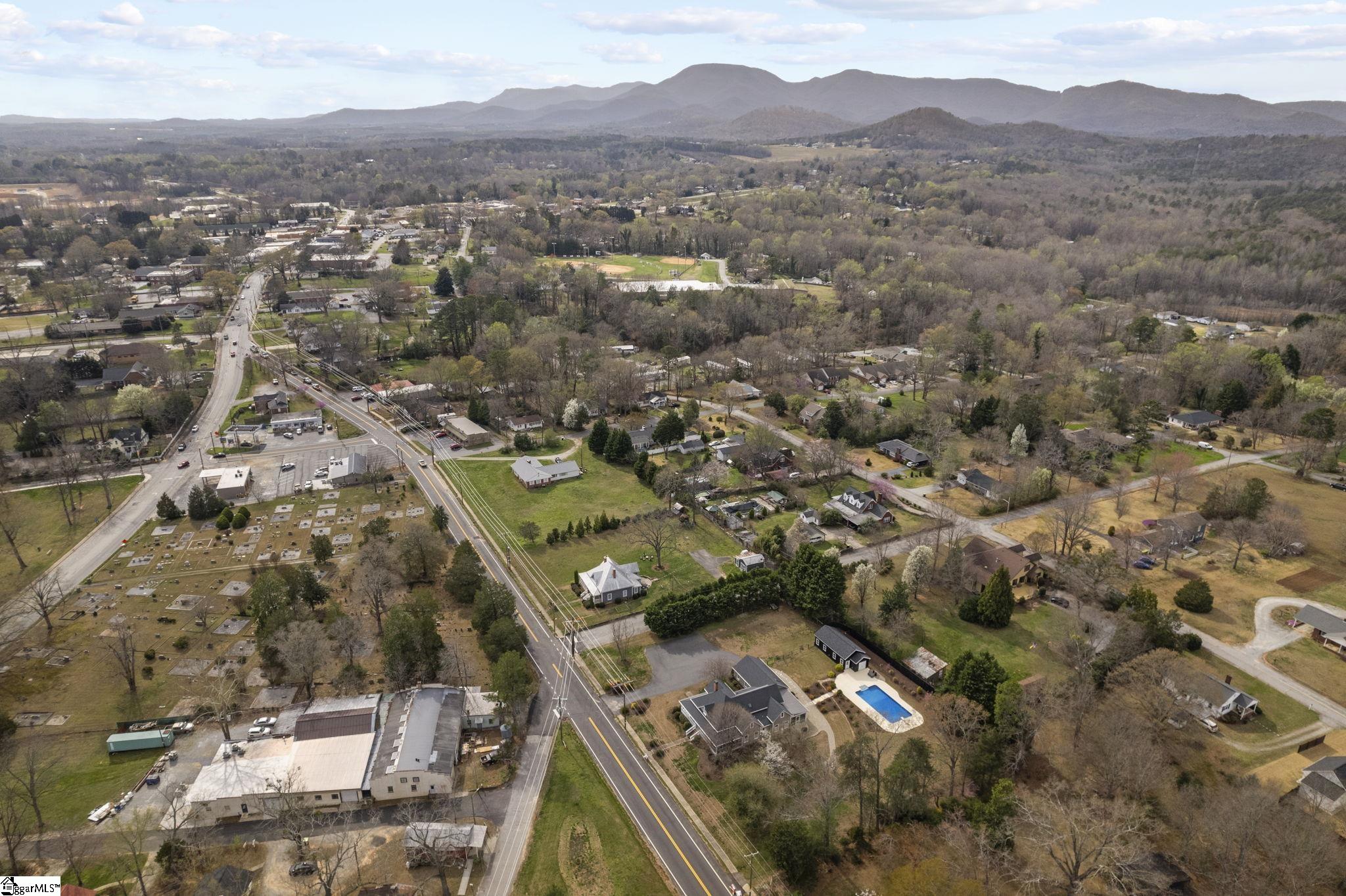 Homes for sale in Landrum, SC | 305 E Prince Rd, Landrum, SC 29356 | MLS# 1584515