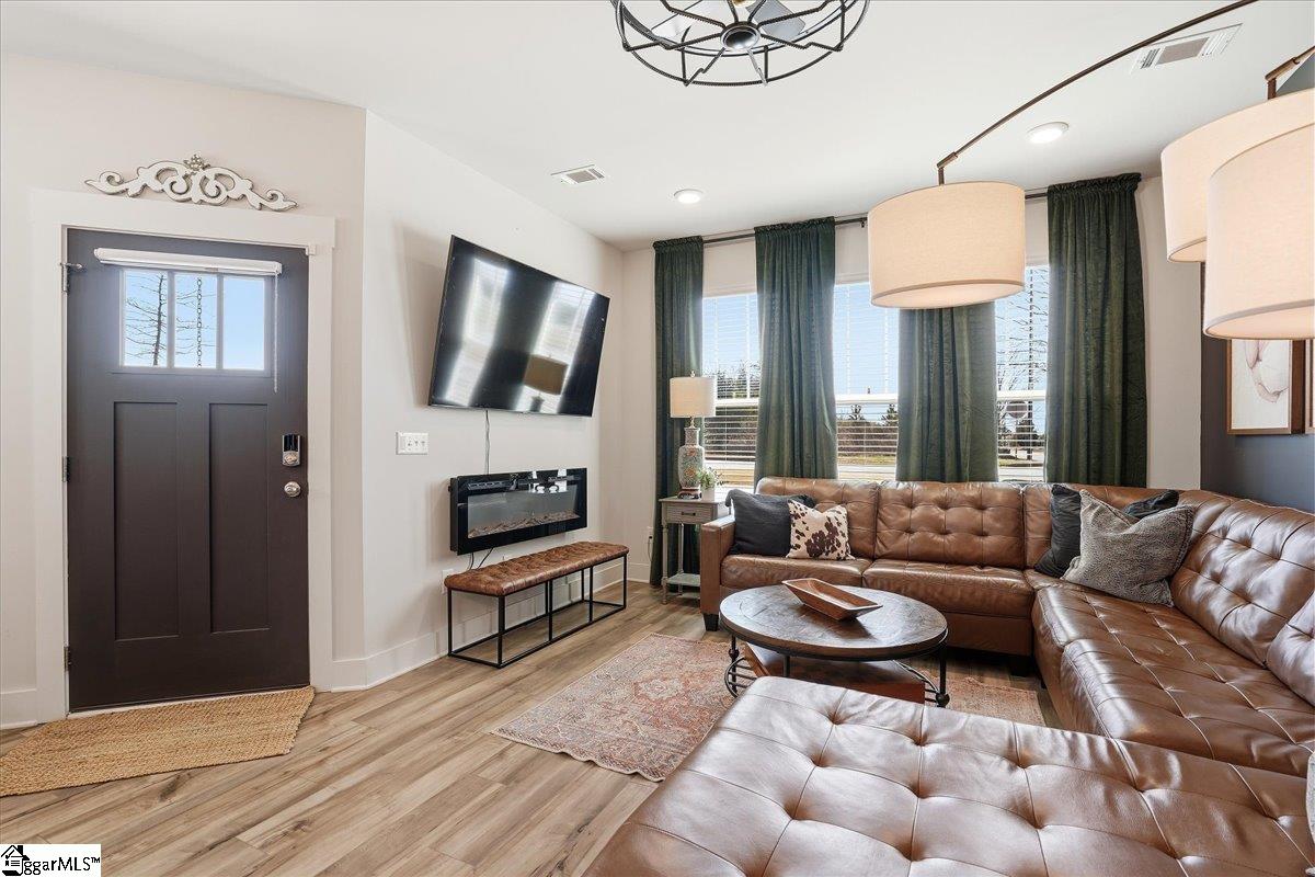 299 Dalmatian Drive, Spartanburg, SC, 29307