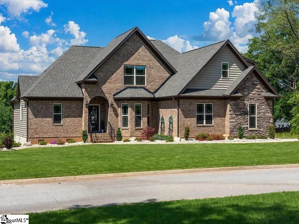 207 Poplar Ridge Road Simpsonville, SC 29681