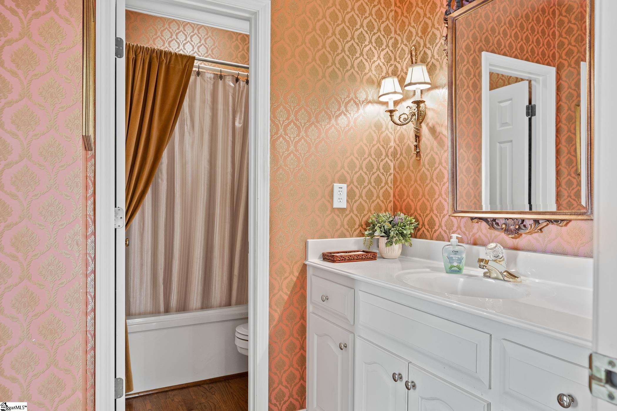 305 Stone Dale Drive Simpsonville, SC 29681