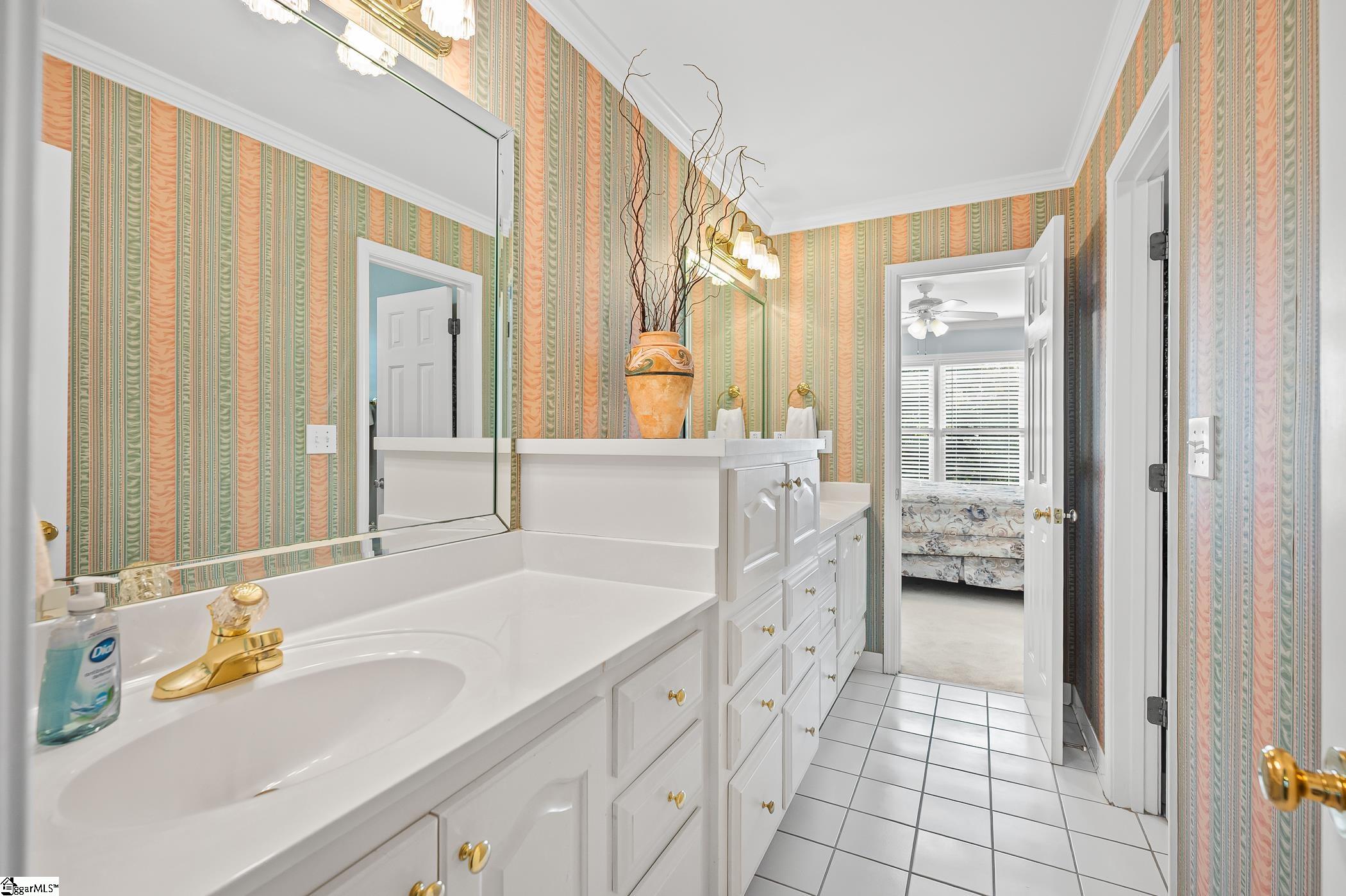 305 Stone Dale Drive Simpsonville, SC 29681