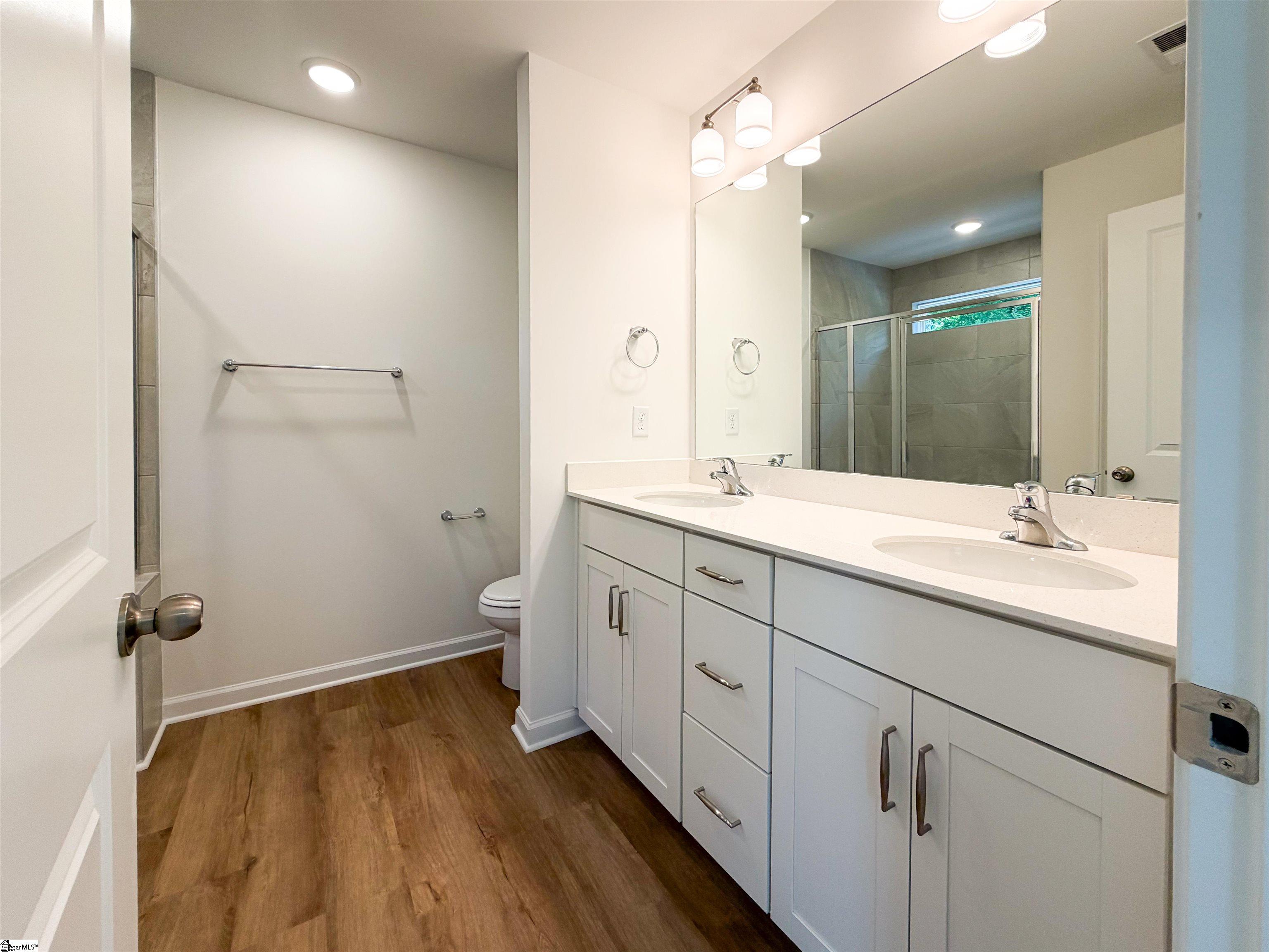613 Autumn Lake Road Simpsonville, SC 29681