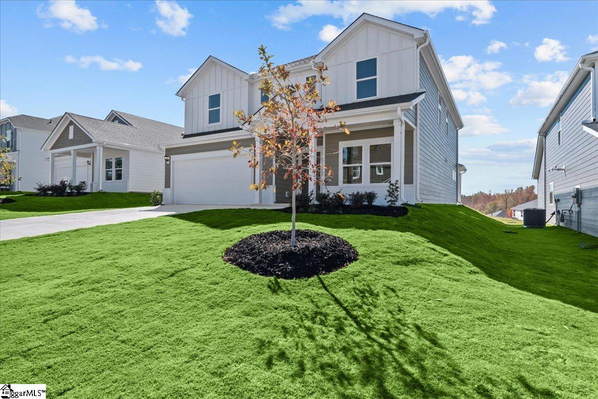 321 Allingham Road photo 1