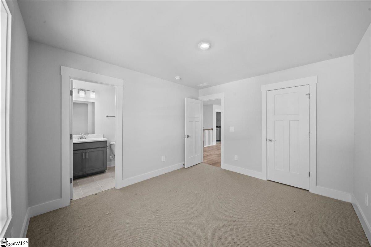 321 Allingham Road photo 16