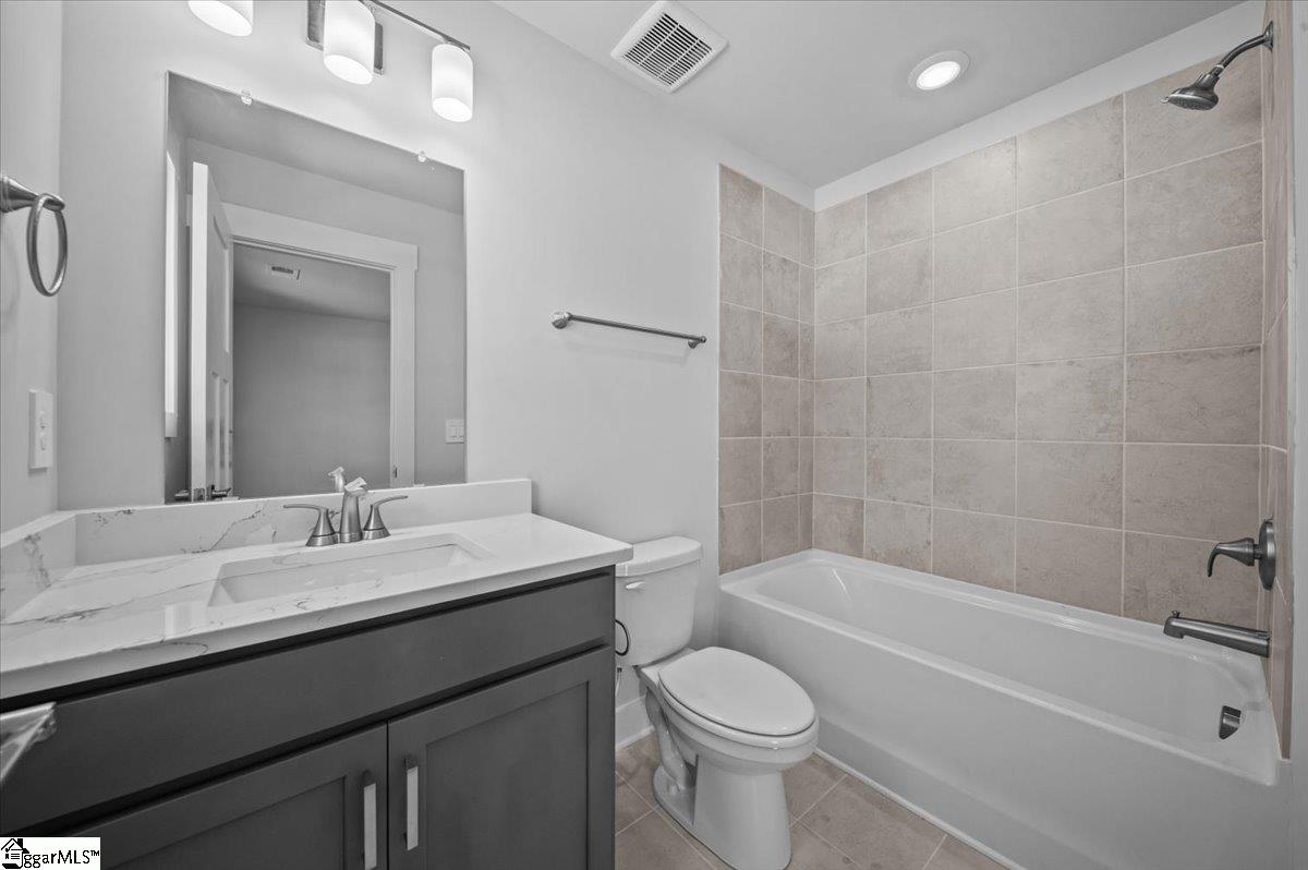 321 Allingham Road photo 17