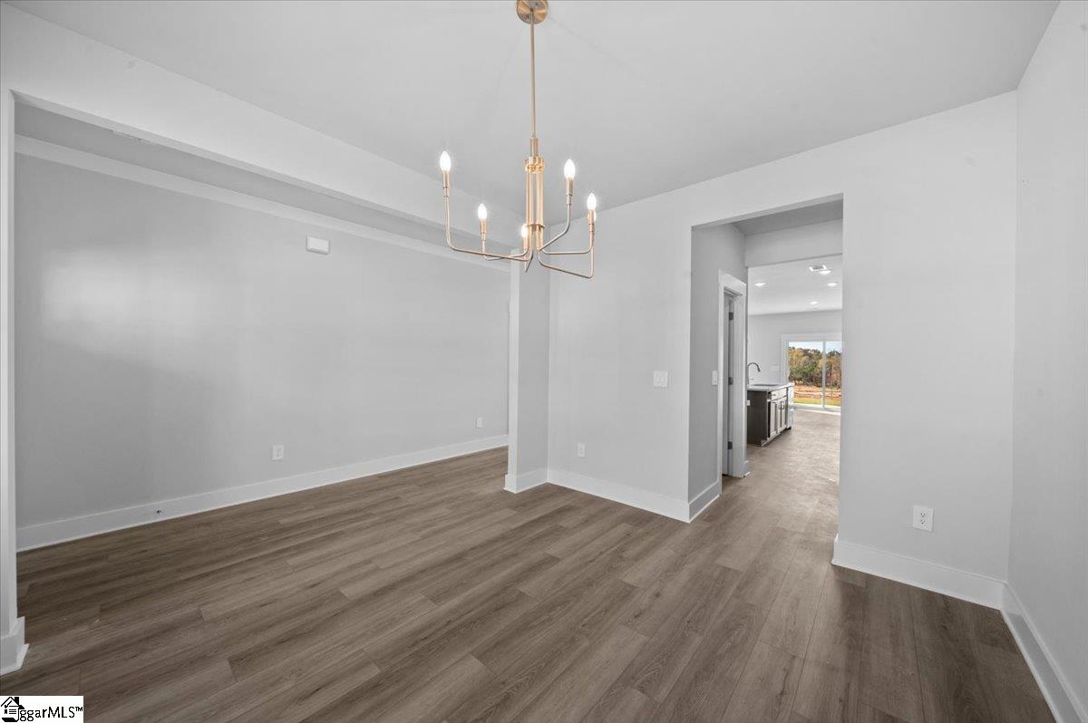 321 Allingham Road photo 3