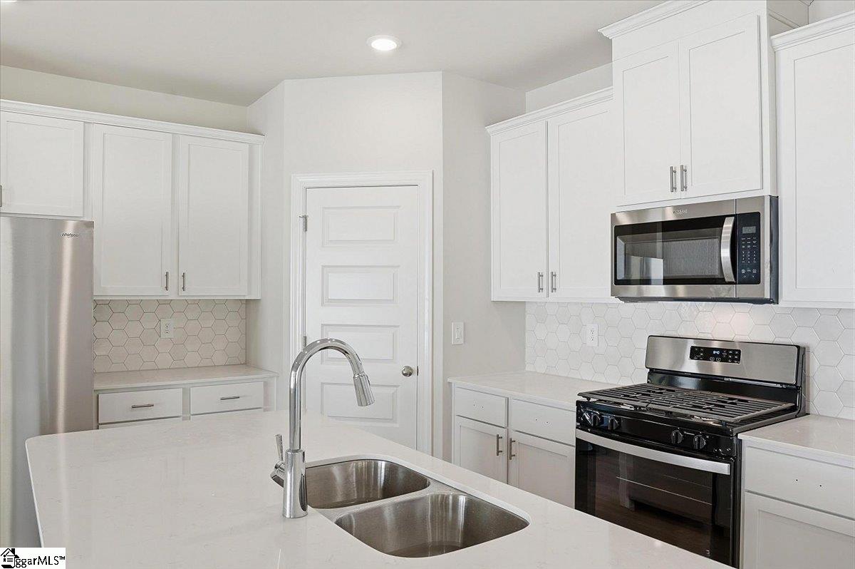 973 Penfold Pointe Wellford, SC 29385