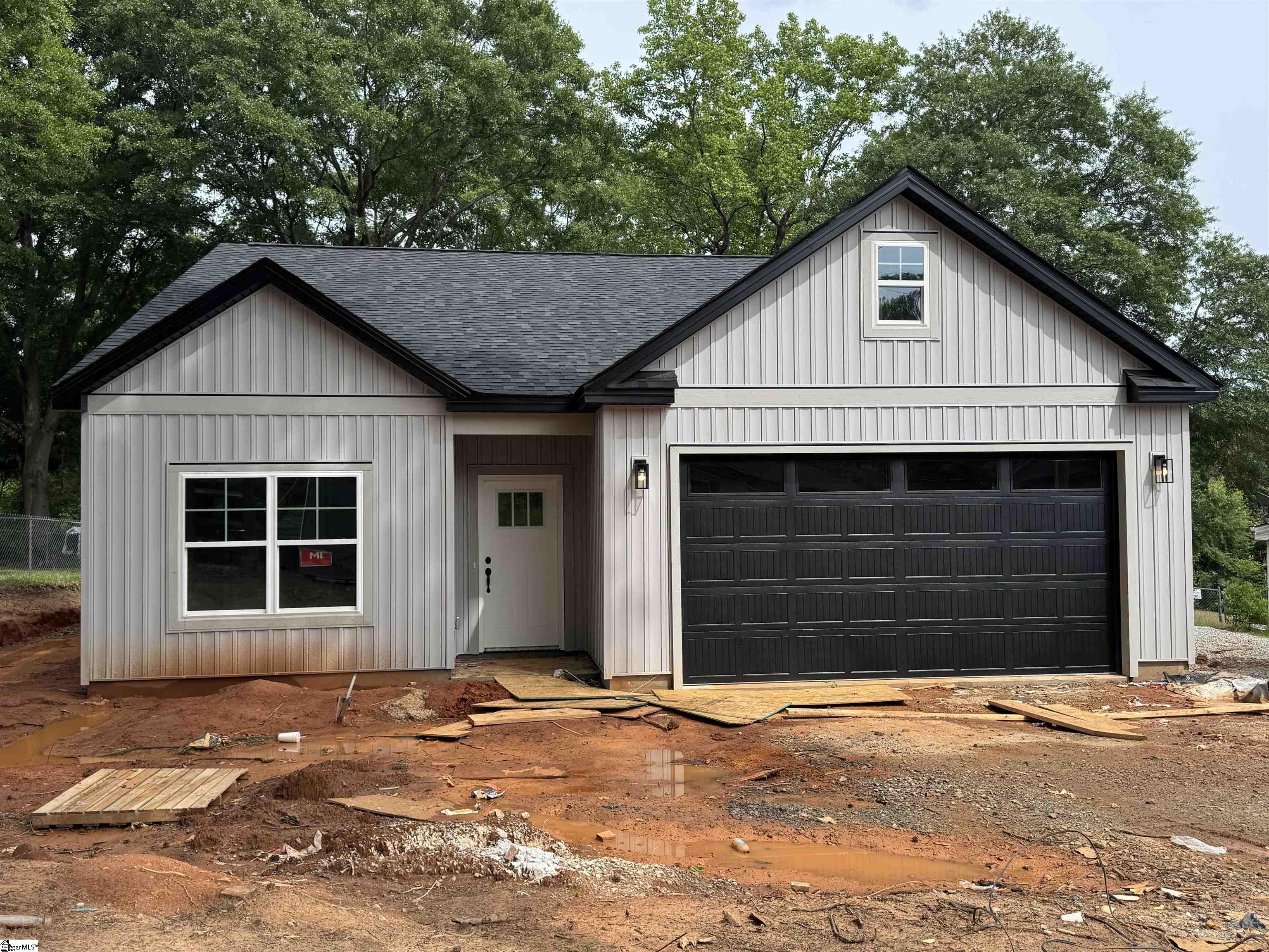 110 N 6th Street Easley, SC 29640