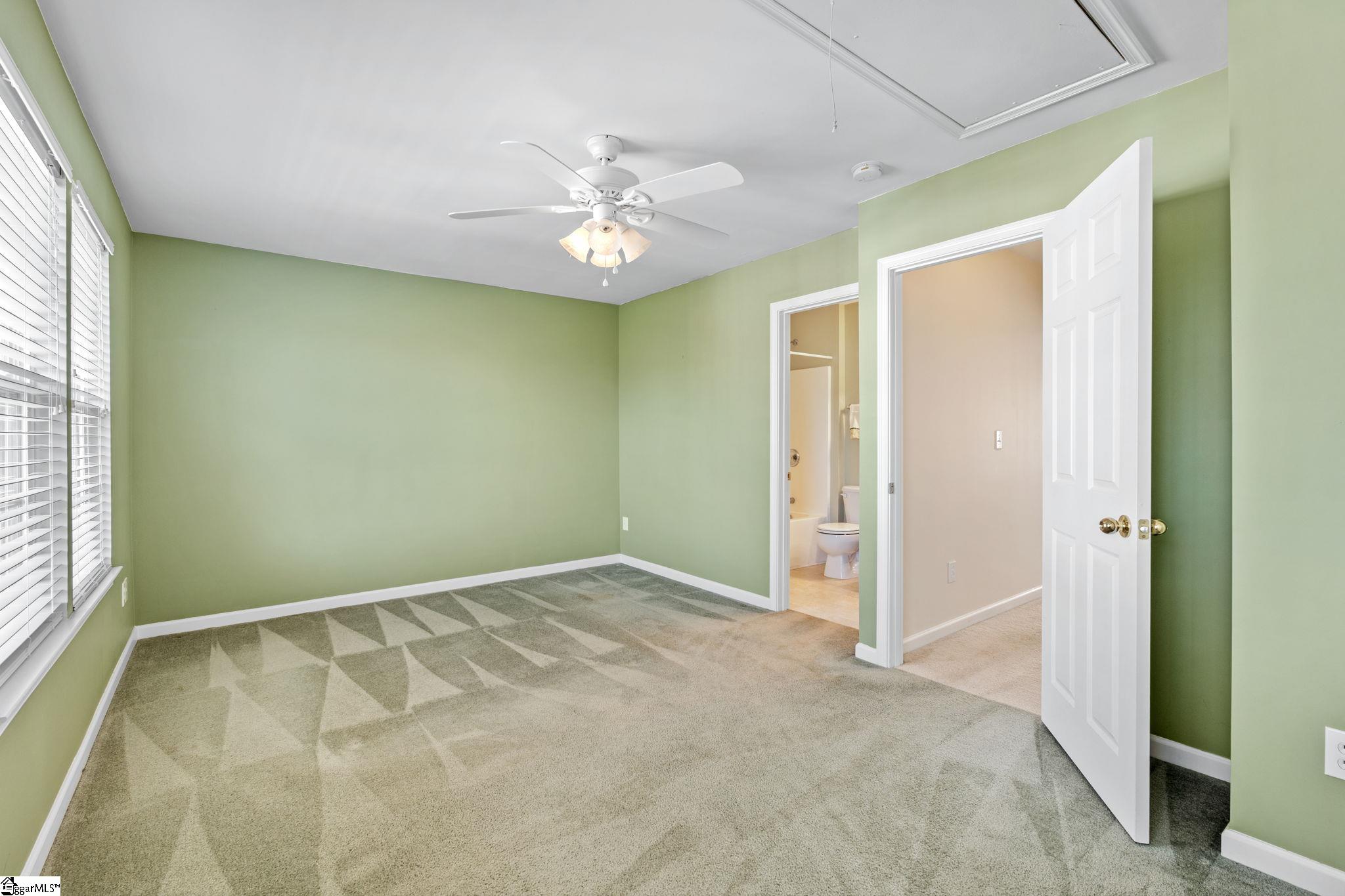 115 Sylvan Oak Way Simpsonville, SC 29681