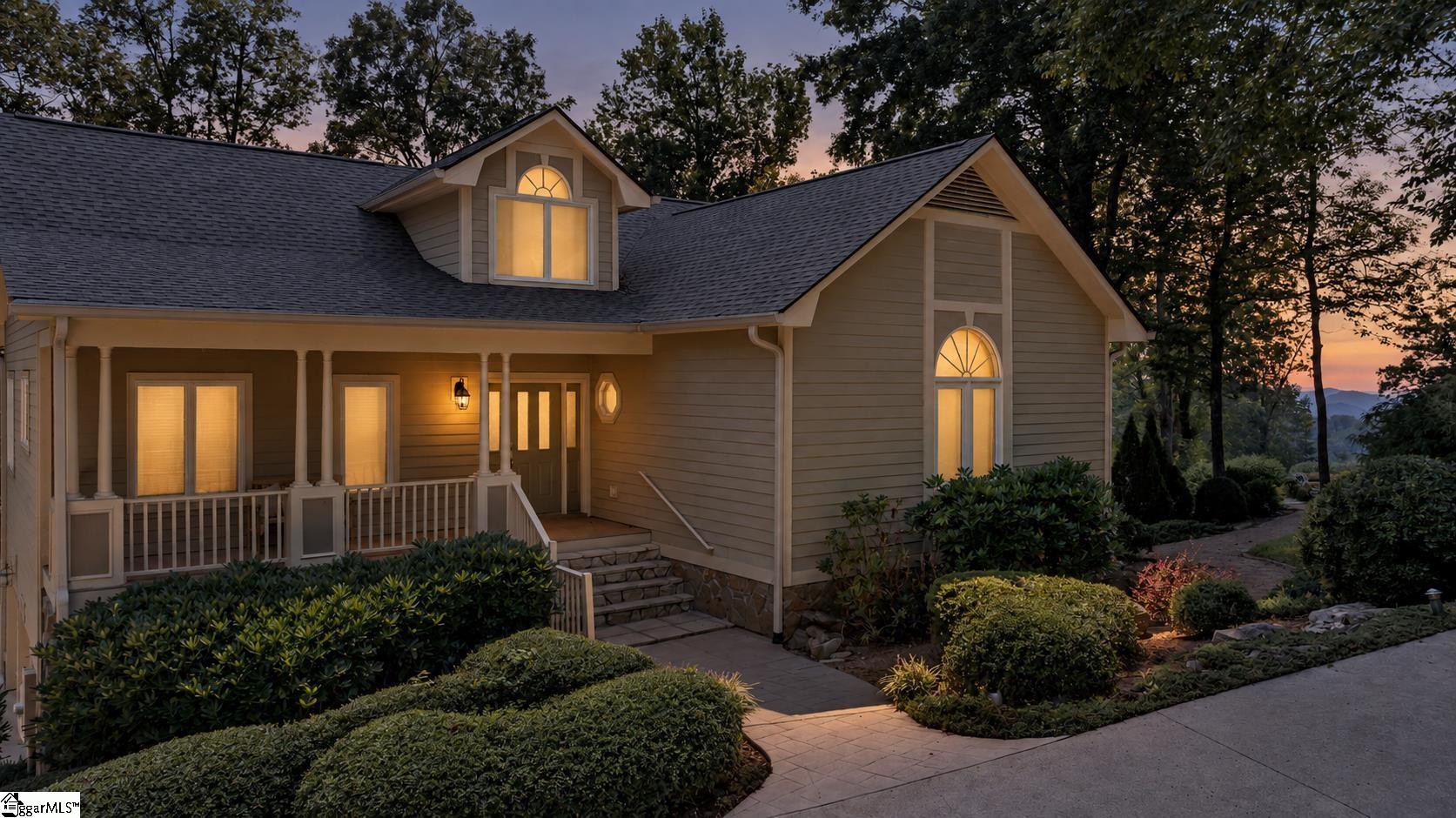 Photo 1 of Single family home for sale at 15 Grosbeak Wy, Landrum, SC 29356 | MLS# 1585035 | Listing updated on 2026-09-18