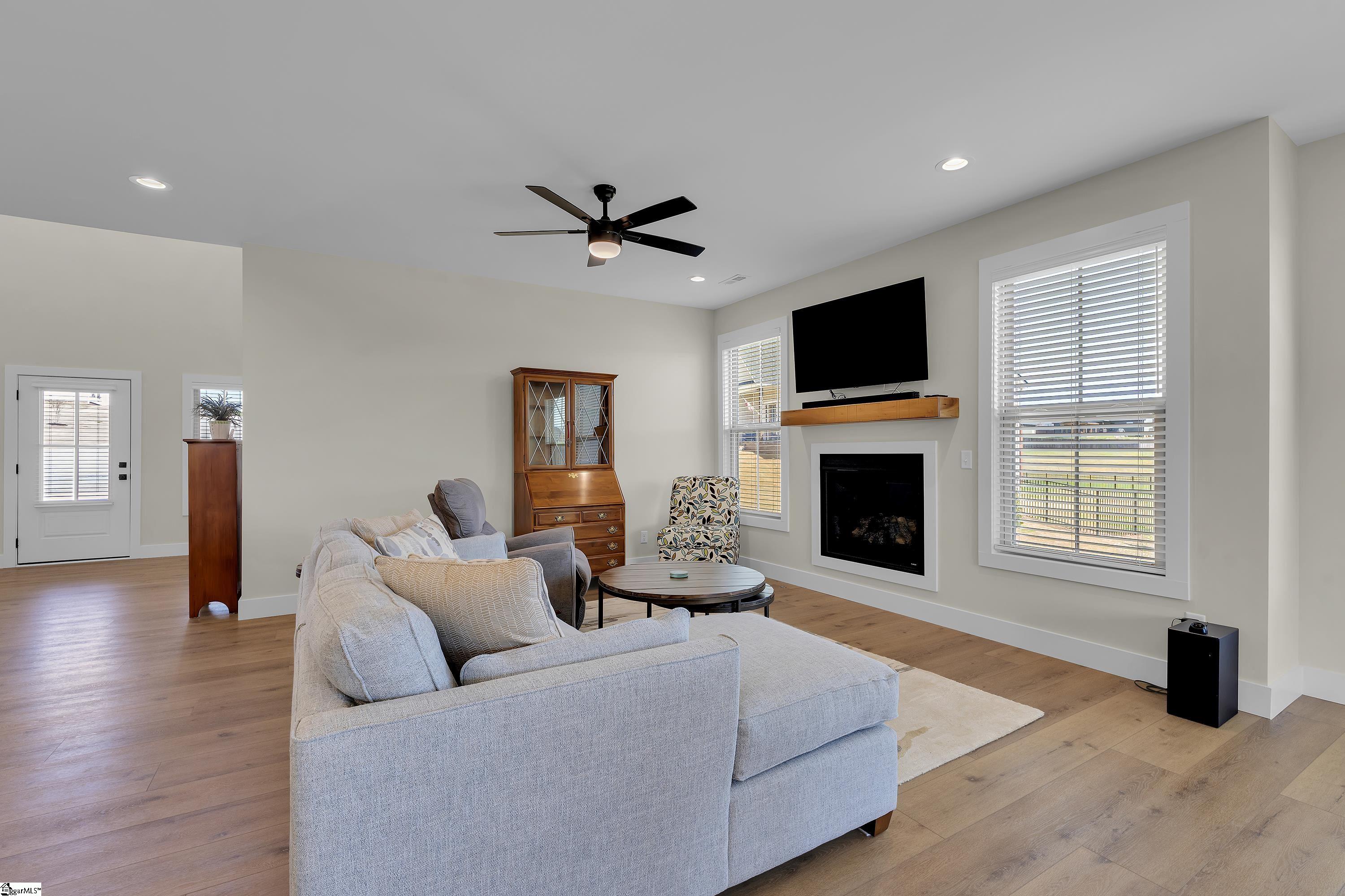 521 Hillview Knoll Lane, Greer, SC, 29651