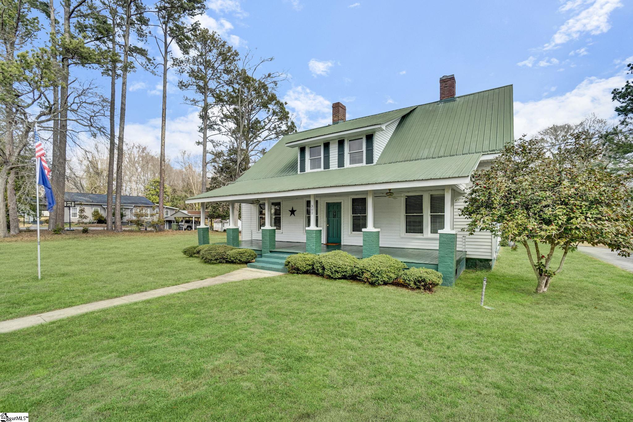302 Gassaway Street Central, SC 29630