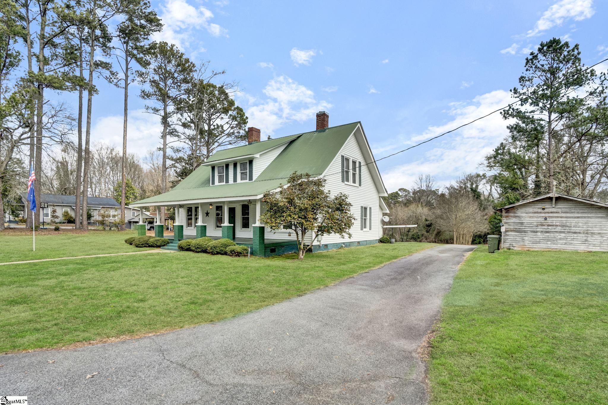 302 Gassaway Street Central, SC 29630