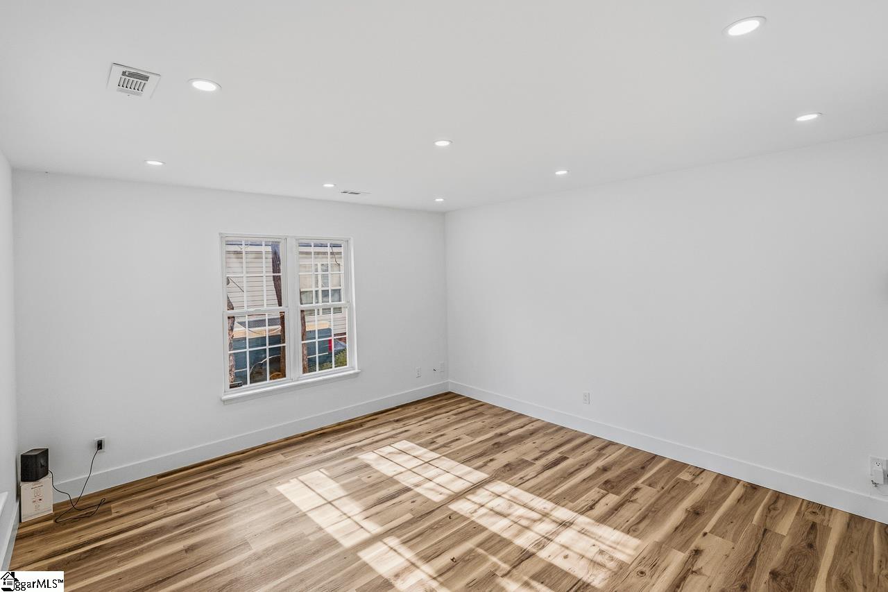 409 Gower Street Greenville, SC 29611
