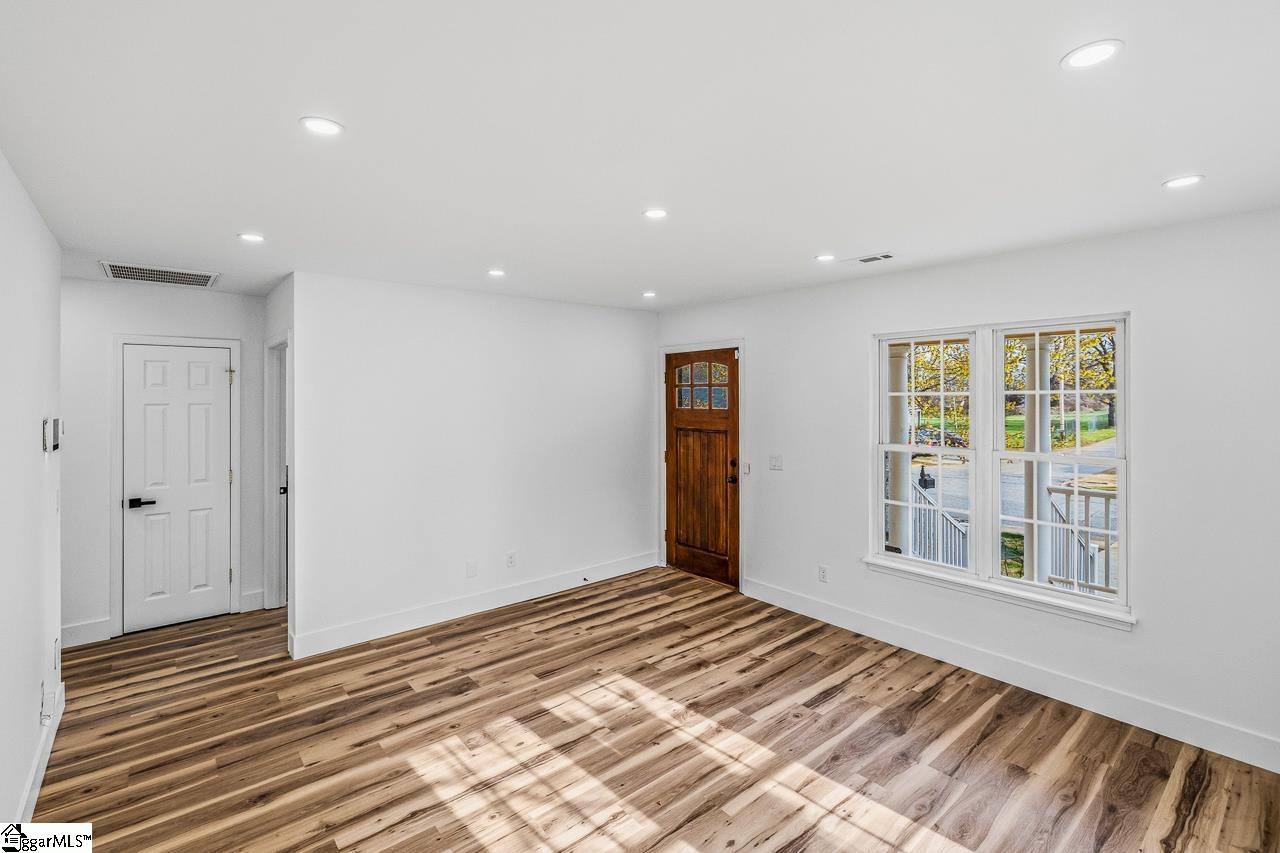 409 Gower Street Greenville, SC 29611