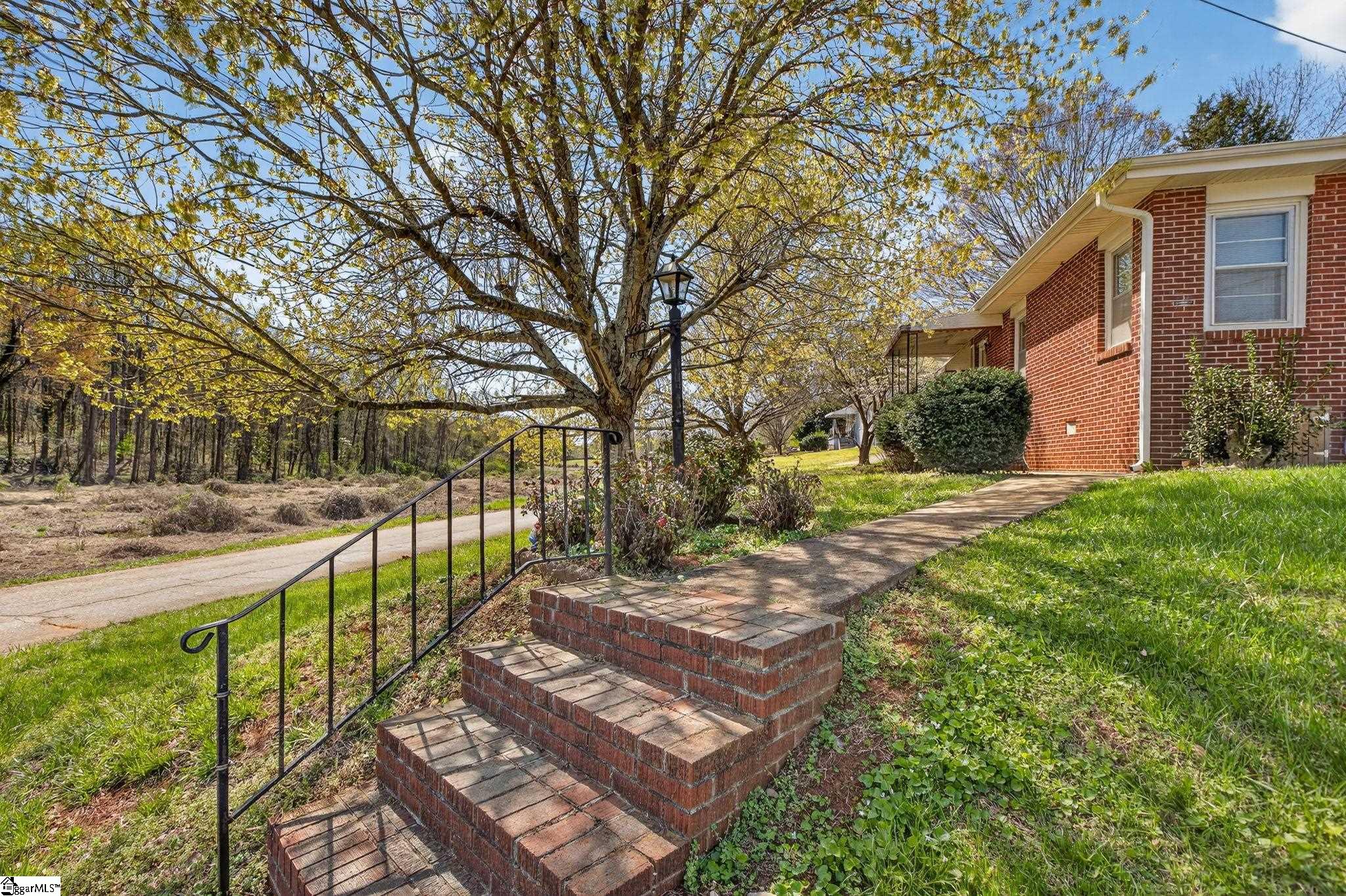 8 Abelia Drive Greenville, SC 29617