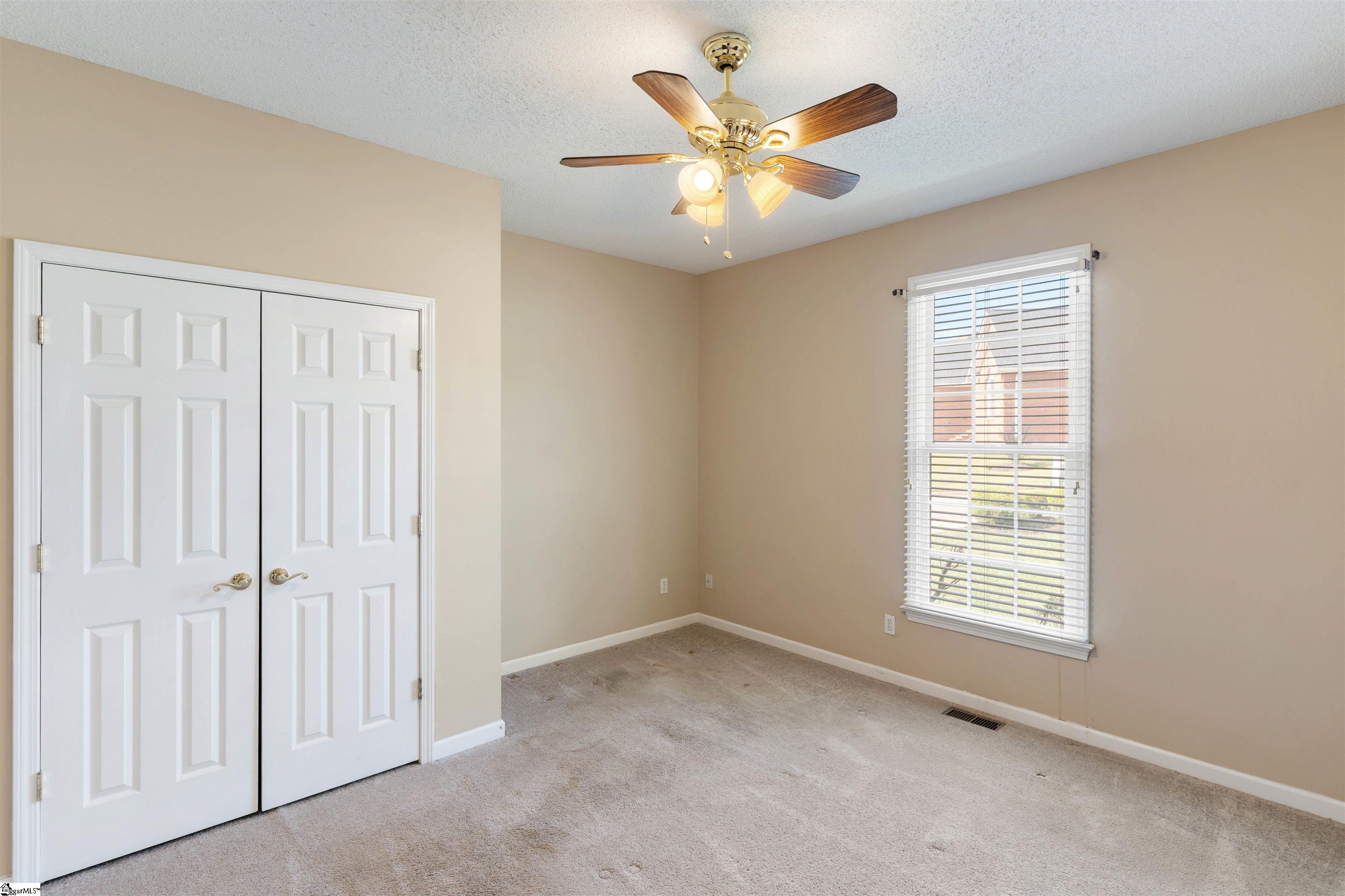 172 Roberts Meadow Loop Spartanburg, SC 29307-3166