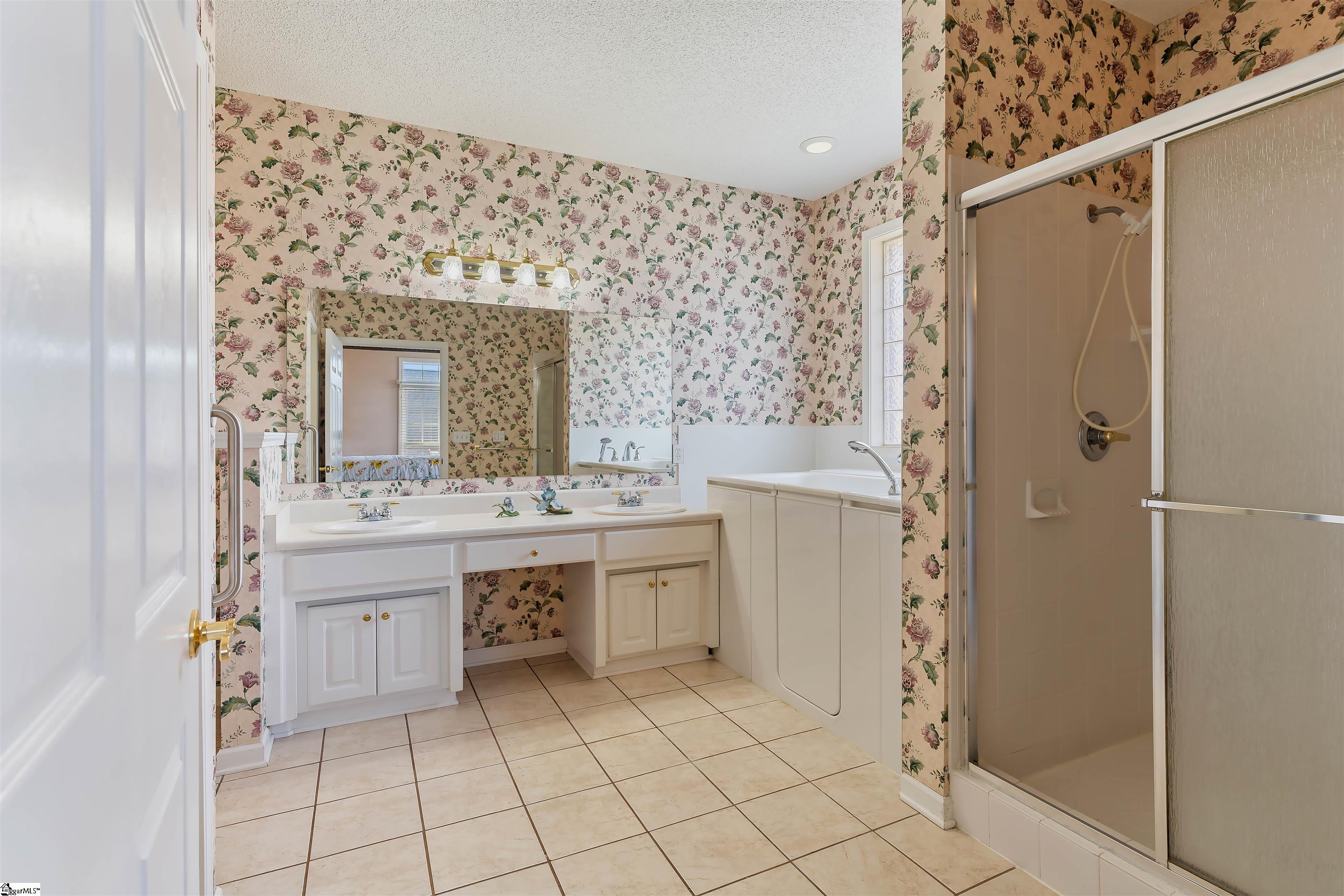 172 Roberts Meadow Loop Spartanburg, SC 29307-3166