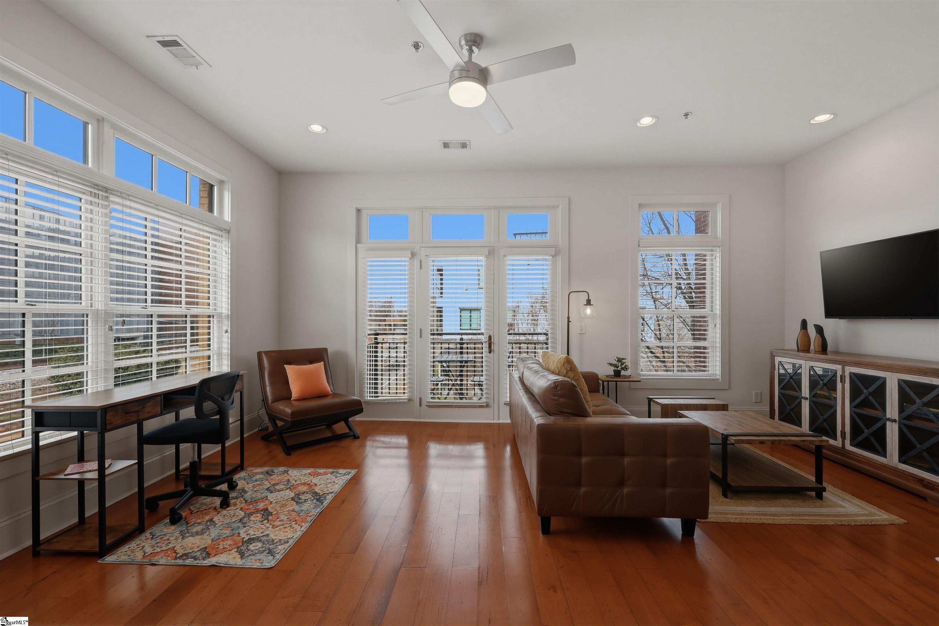 301 Augusta Street Unit 203