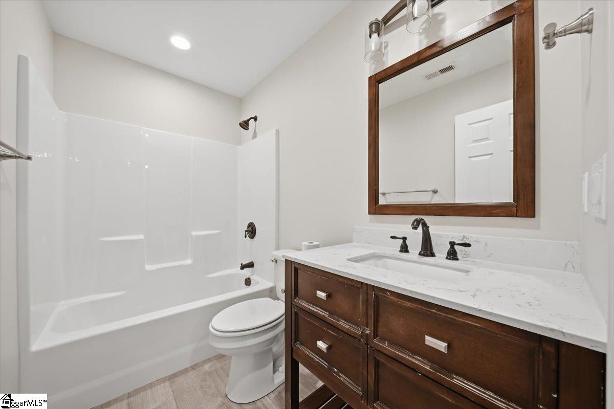 563 Clairidge Drive Boiling Springs, SC 29316
