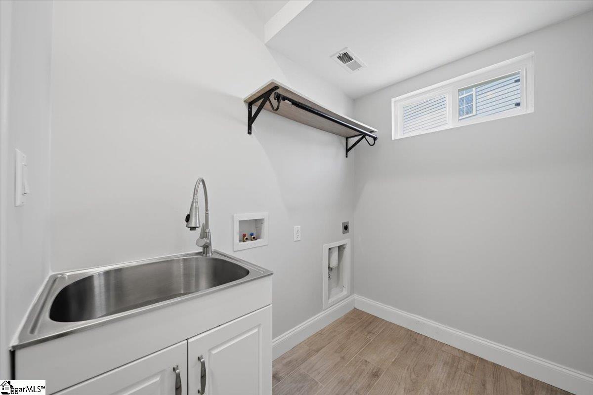 563 Clairidge Drive Boiling Springs, SC 29316