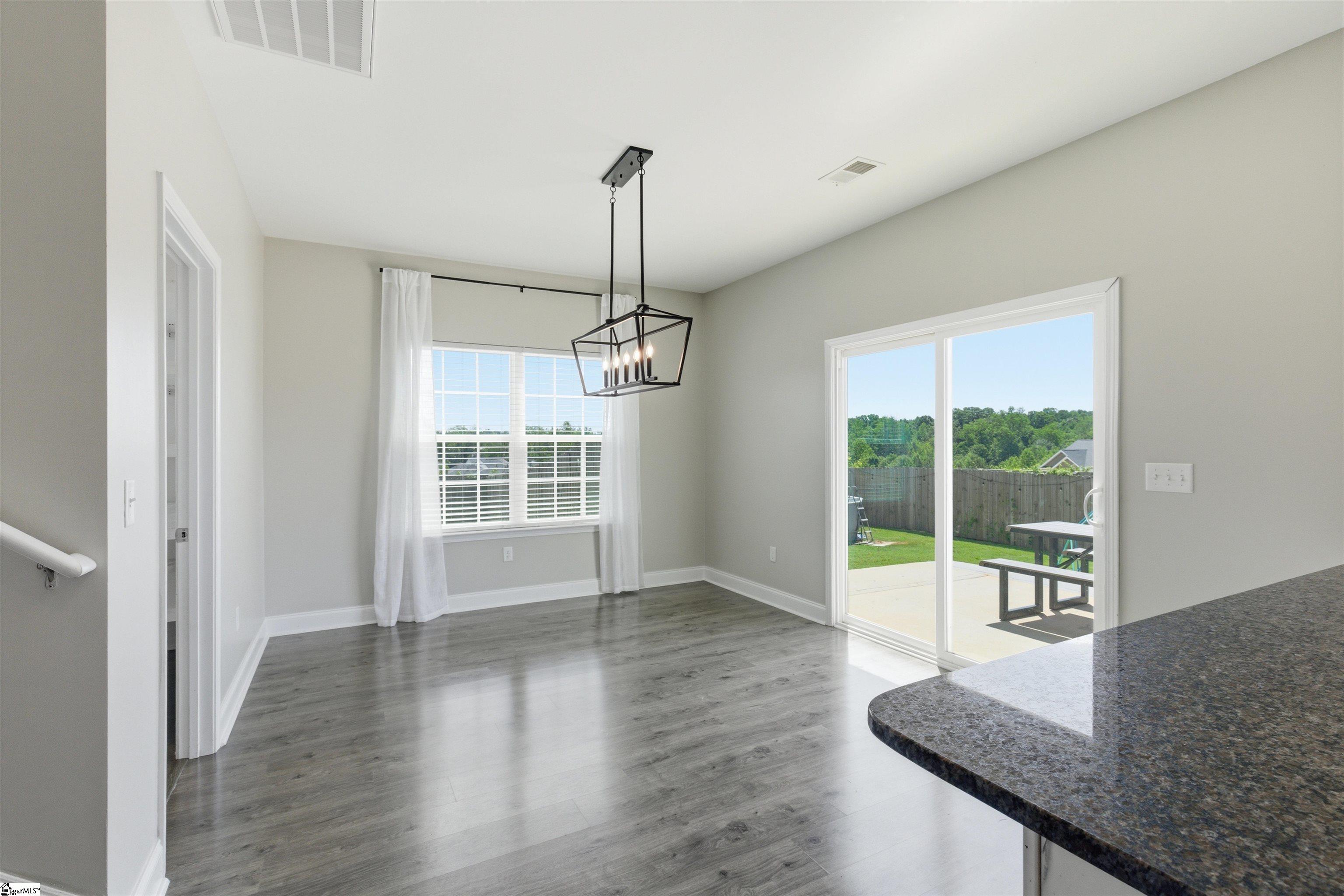 530 Beechcreek Drive Spartanburg, SC 29303