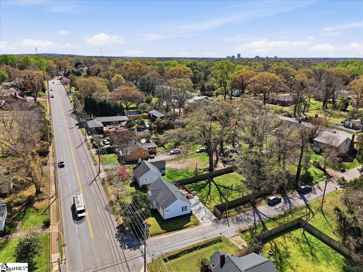 833 N Franklin Road Greenville, SC 29617