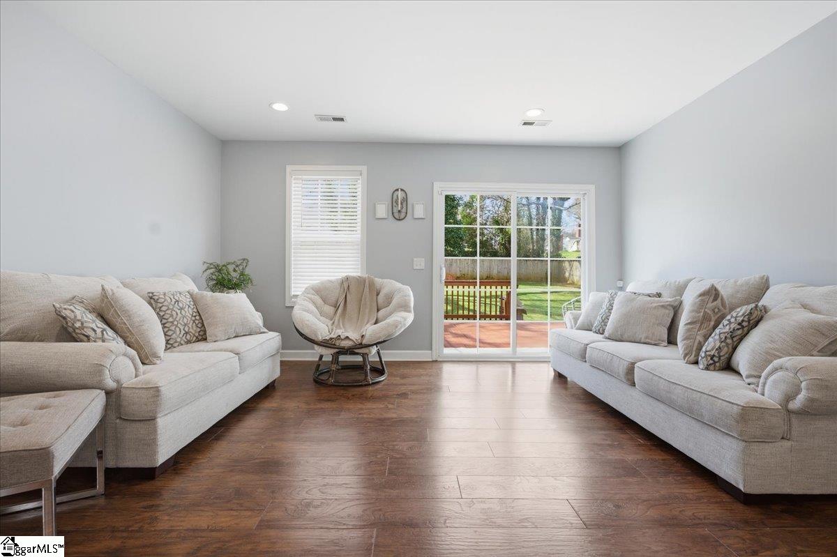 833 N Franklin Road Greenville, SC 29617