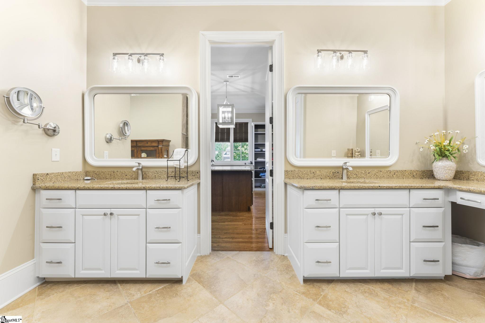 6 Saranac Lane Simpsonville, SC 29681