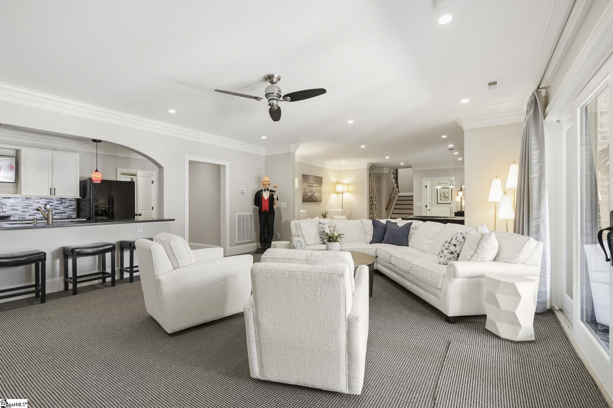 6 Saranac Lane Simpsonville, SC 29681