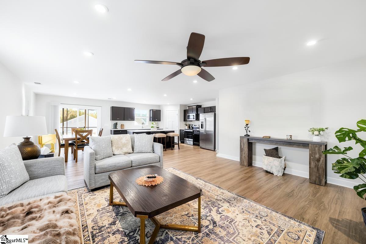 2315 Caffry Lane Boiling Springs, SC 29316-9355